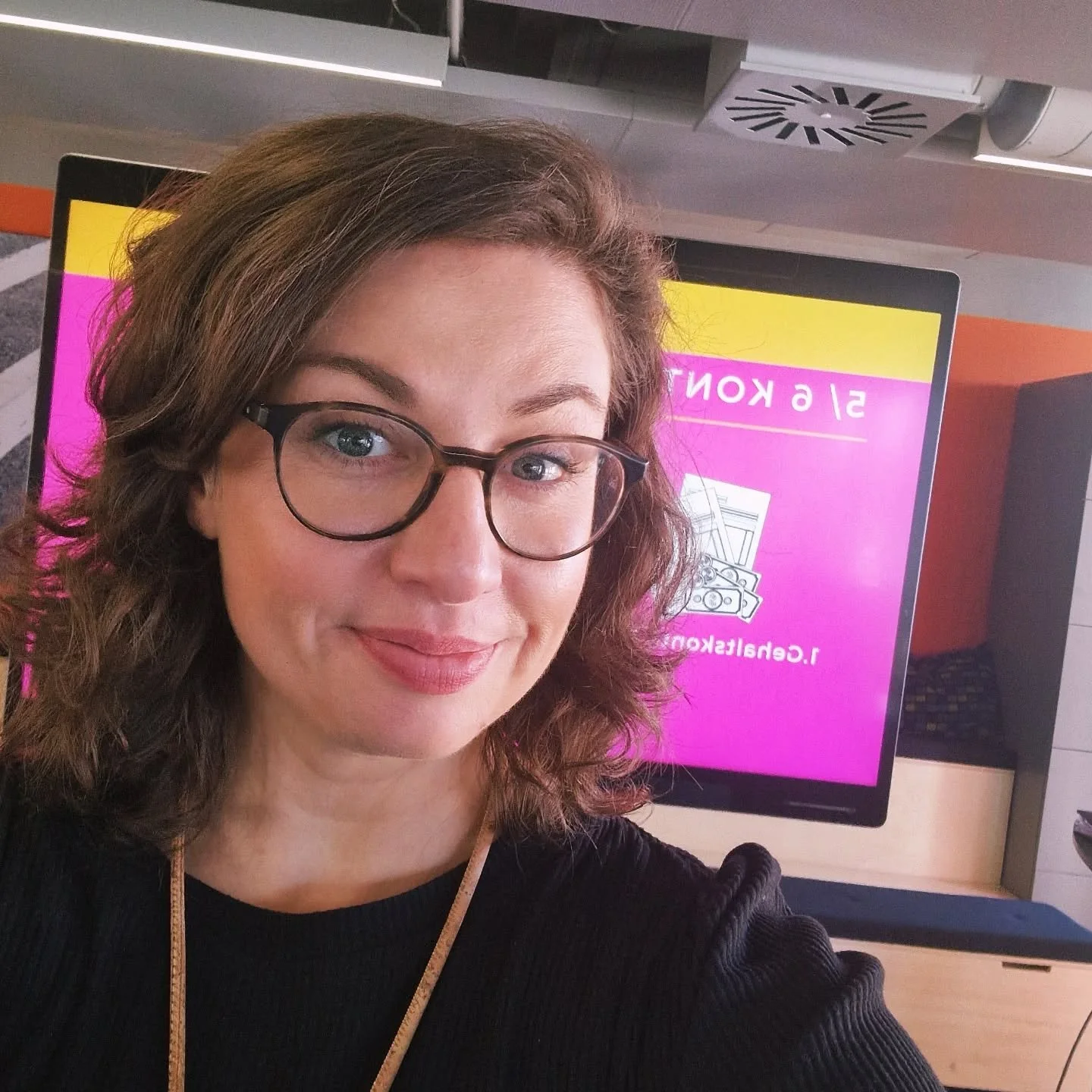 Recap: Ich wusste schon vorher, dass der November wild wird 😅

1. Viele Vortr&auml;ge gegeben z.B. in
2. Oyten bei Bremen
3. Leipzig
4. Beim Vernetzungstreffen an der FU Berlin
5. Zwischendurch die Let's Dance Tour besucht
6. Kurze Pause an der fris