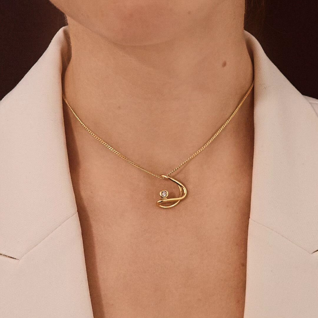 Our Cami necklace, The perfect gift for Christmas. Handmade to be loved, treasured, worn daily and added to over the years to come.#VERAKLAU #JEWELRY  #BCN