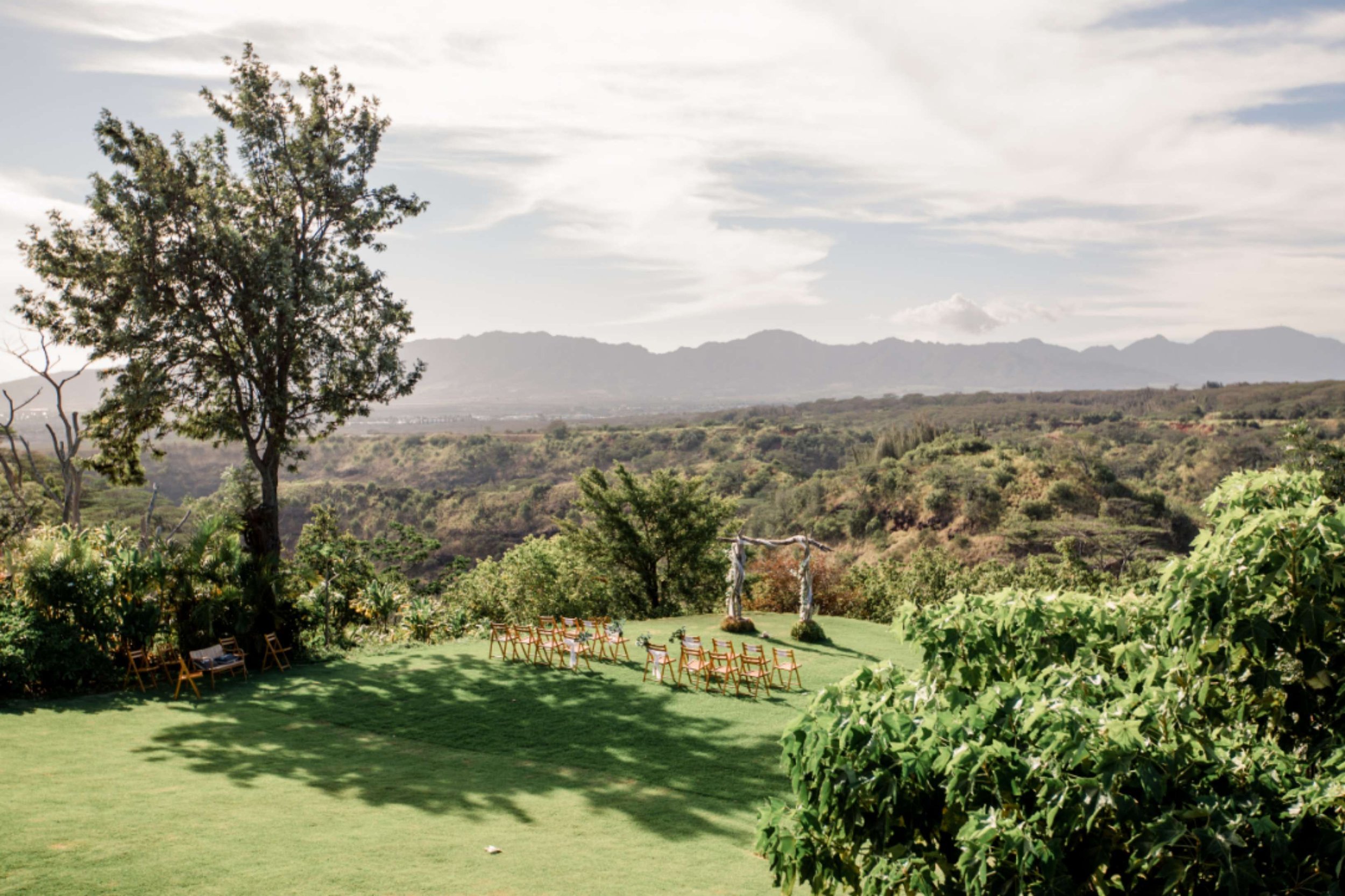 Blog written by Hawaii Vista Weddings: Micro Weddings - Intimate Elopements in Hawaii. 4 Reasons Why It's a Good Idea.