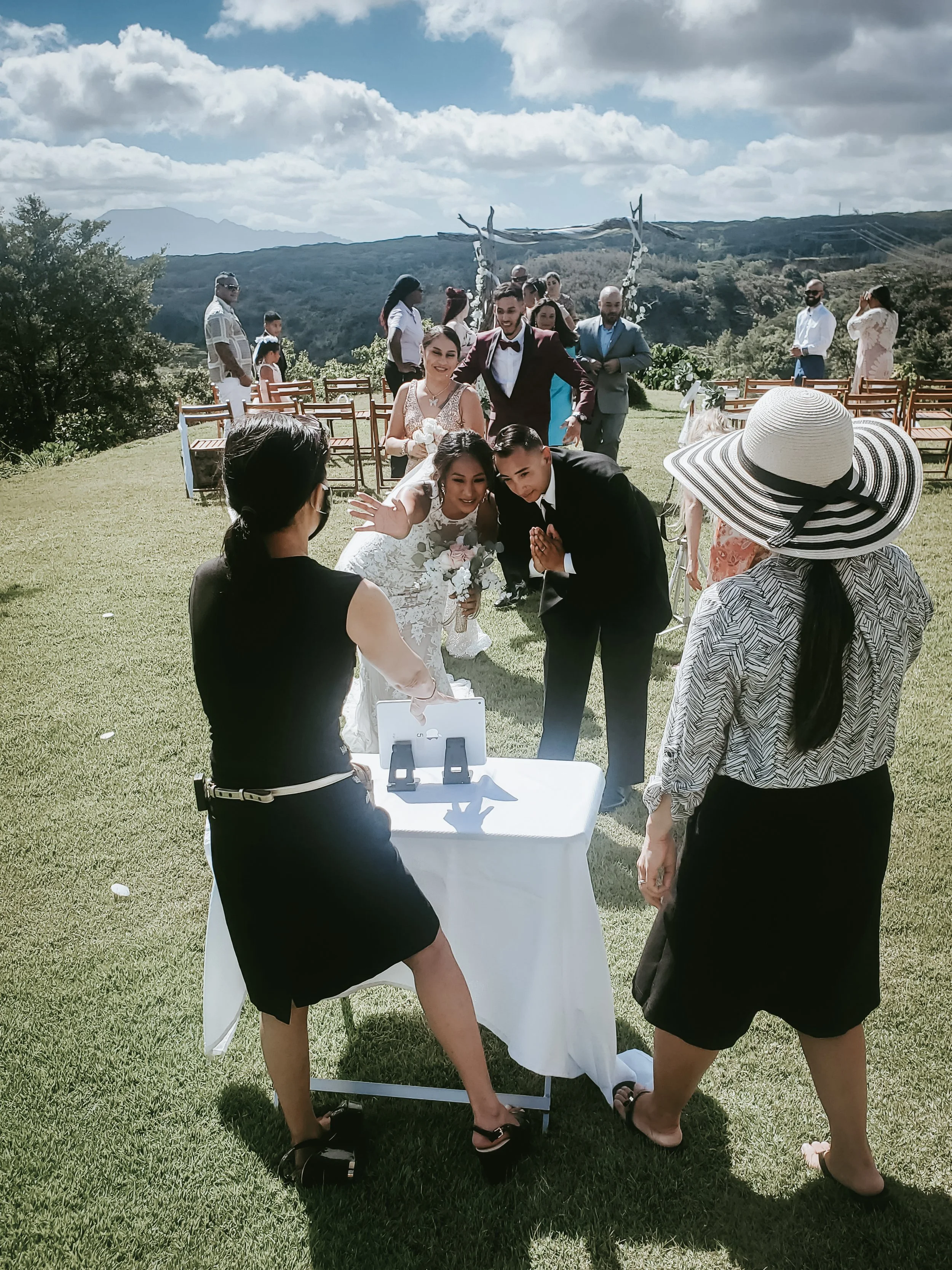 Blog written by Hawaii Vista Weddings: 5 Important Reasons to Hire a Wedding Planner