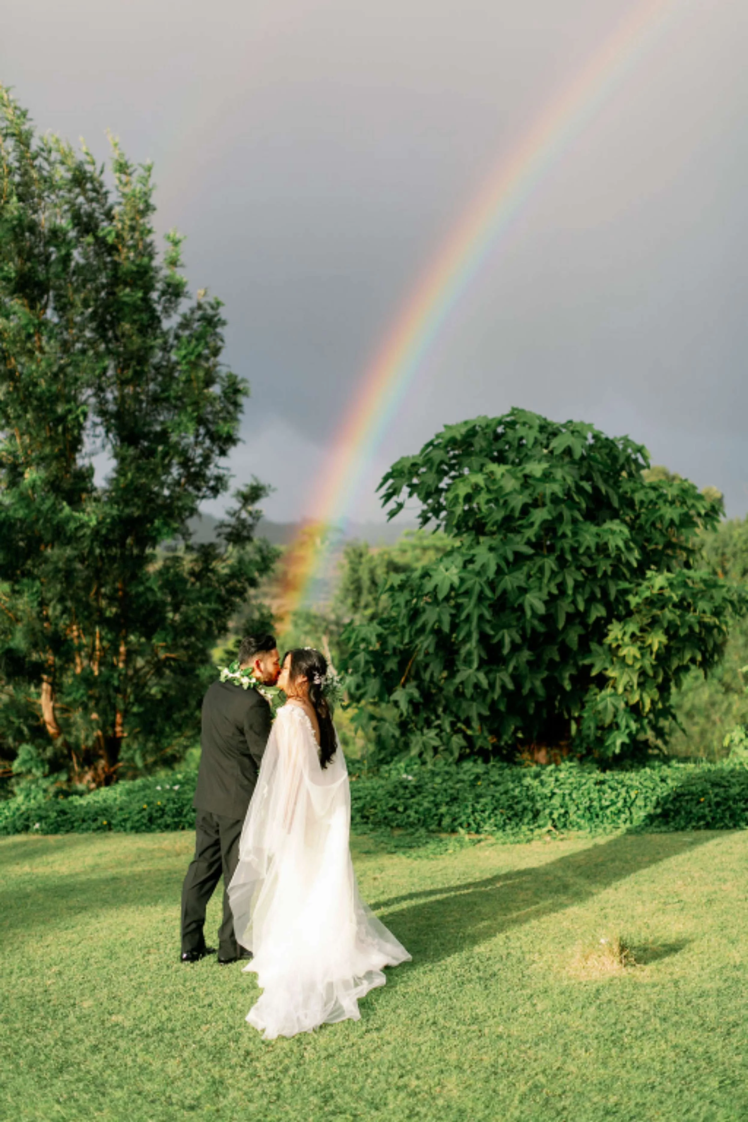Blog written by Hawaii Vista Weddings :5 Reasons to Have an Outdoor Wedding in Hawaii 
