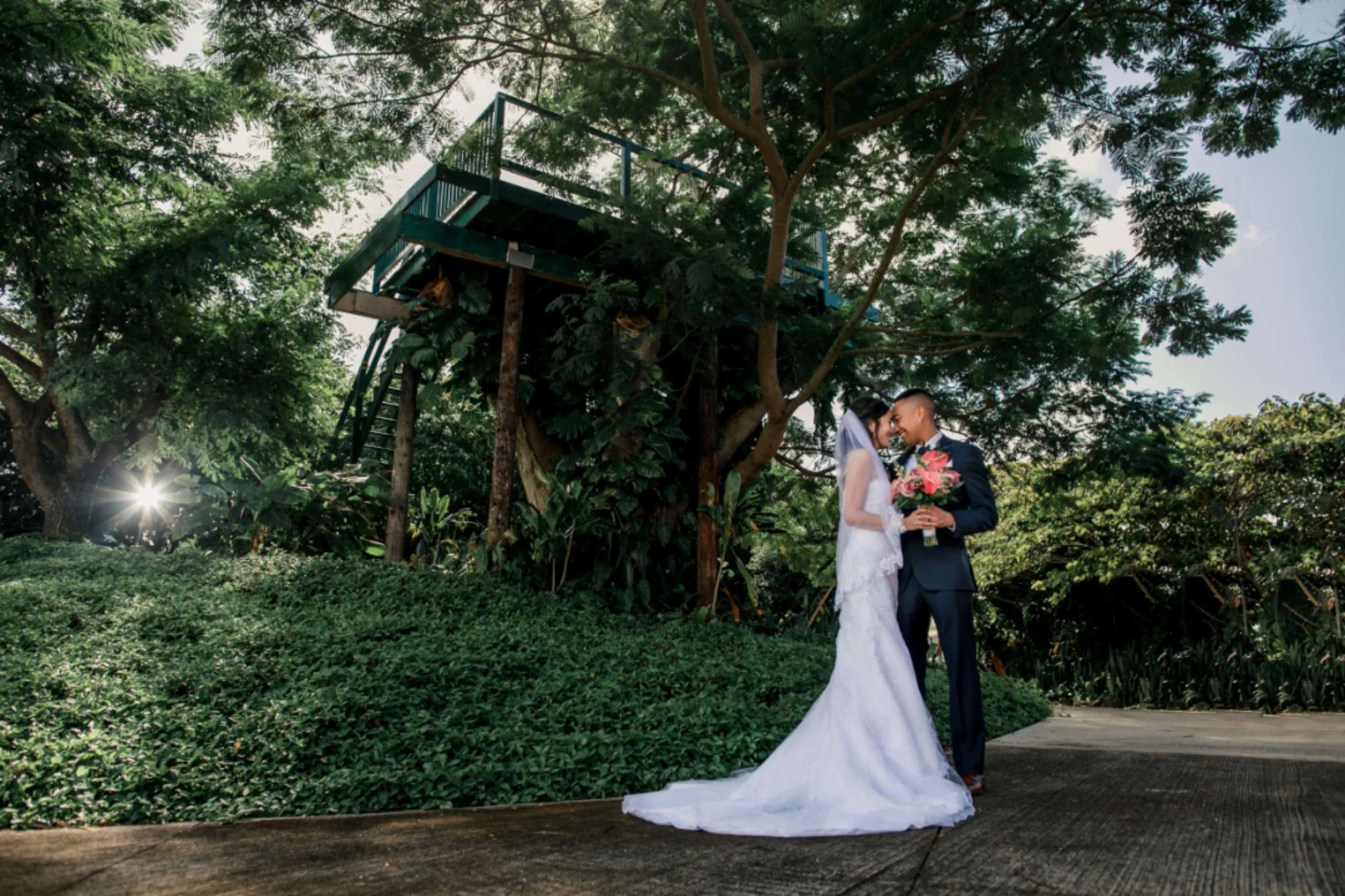 BLOG WRITTEN BY HAWAII VISTA WEDDINGS :                                                                                  10 Unexpected Things That Can Happen On Your Wedding Day   (Copy)