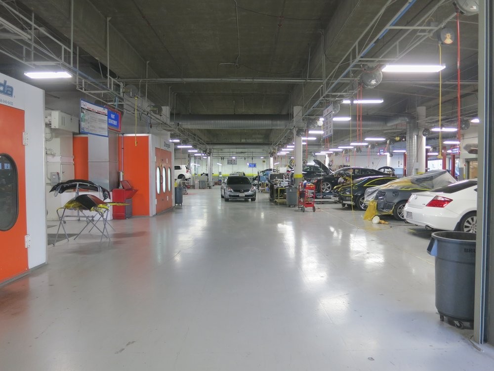 Local Auto Repair Shops VS. Dealership Auto Repair Shops — Uptown  Automotive- Houston's Auto Body Shop - Free Estimates