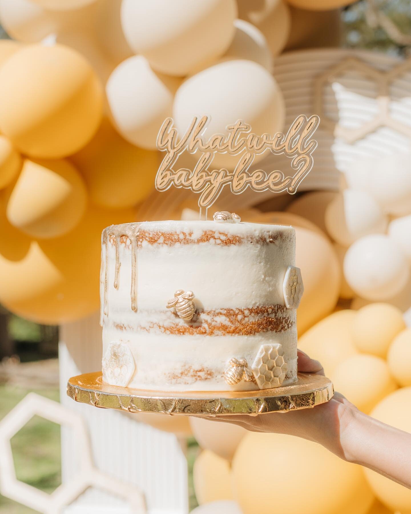One of hardest things in event planning is deciding on the cake flavor 😜 Honey Vanilla or Caramel Crunch?
.
.
.
.
.
.
.
.
.
What will baby bee? - Gender Reveal
3.25.23 - Lancaster, TX