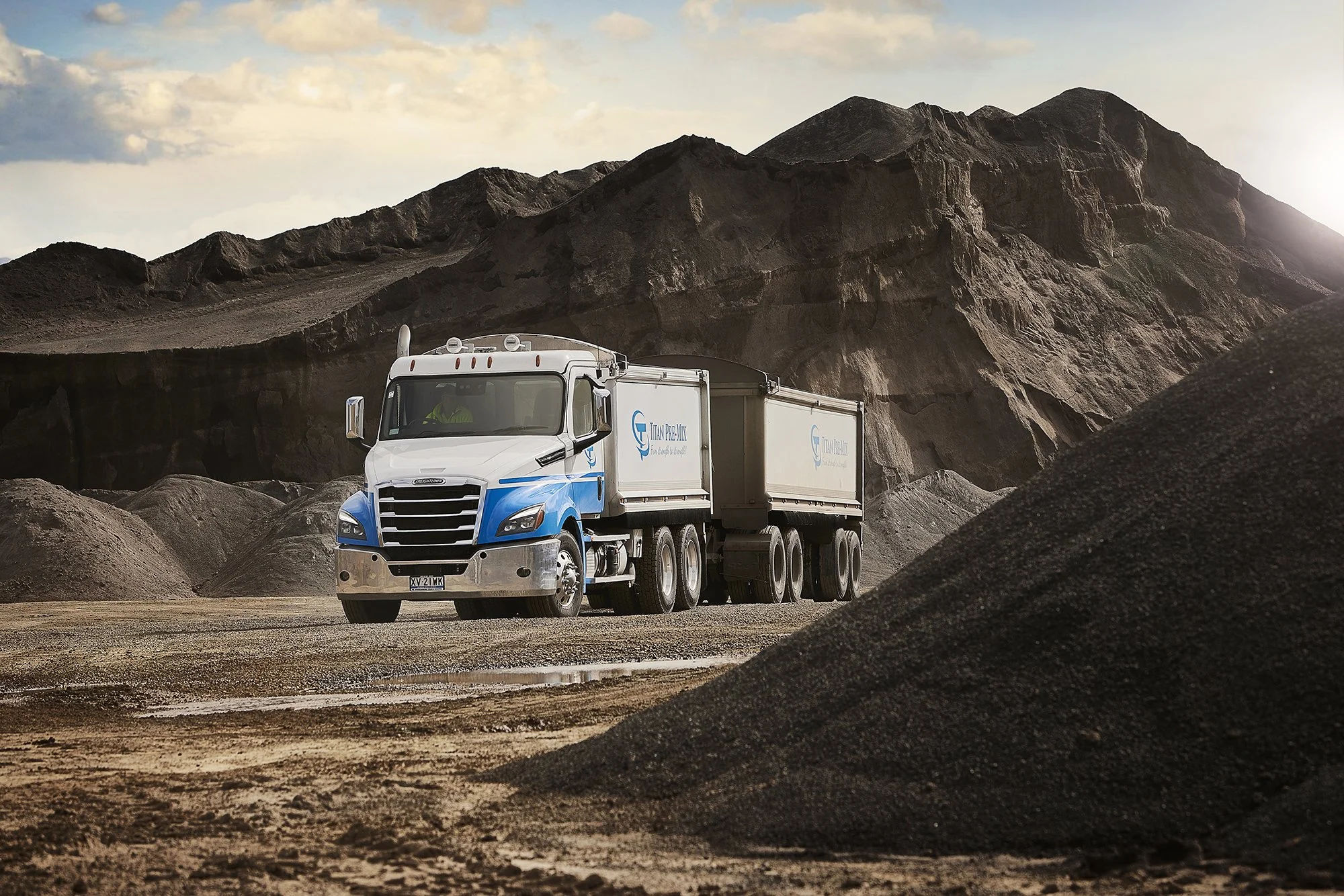 Freightliner Cascadia.jpg