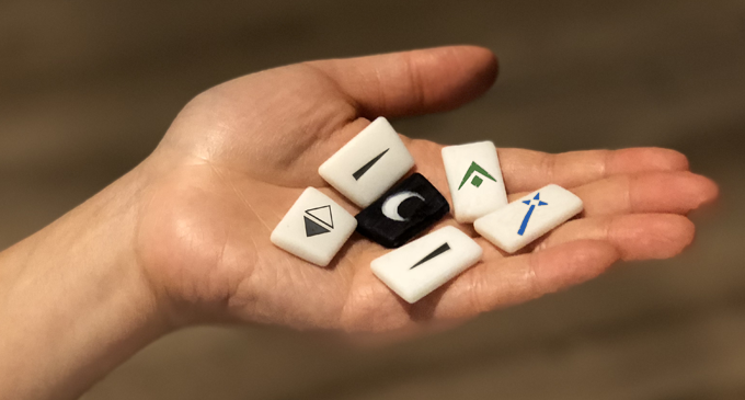 Hand of Runes.png