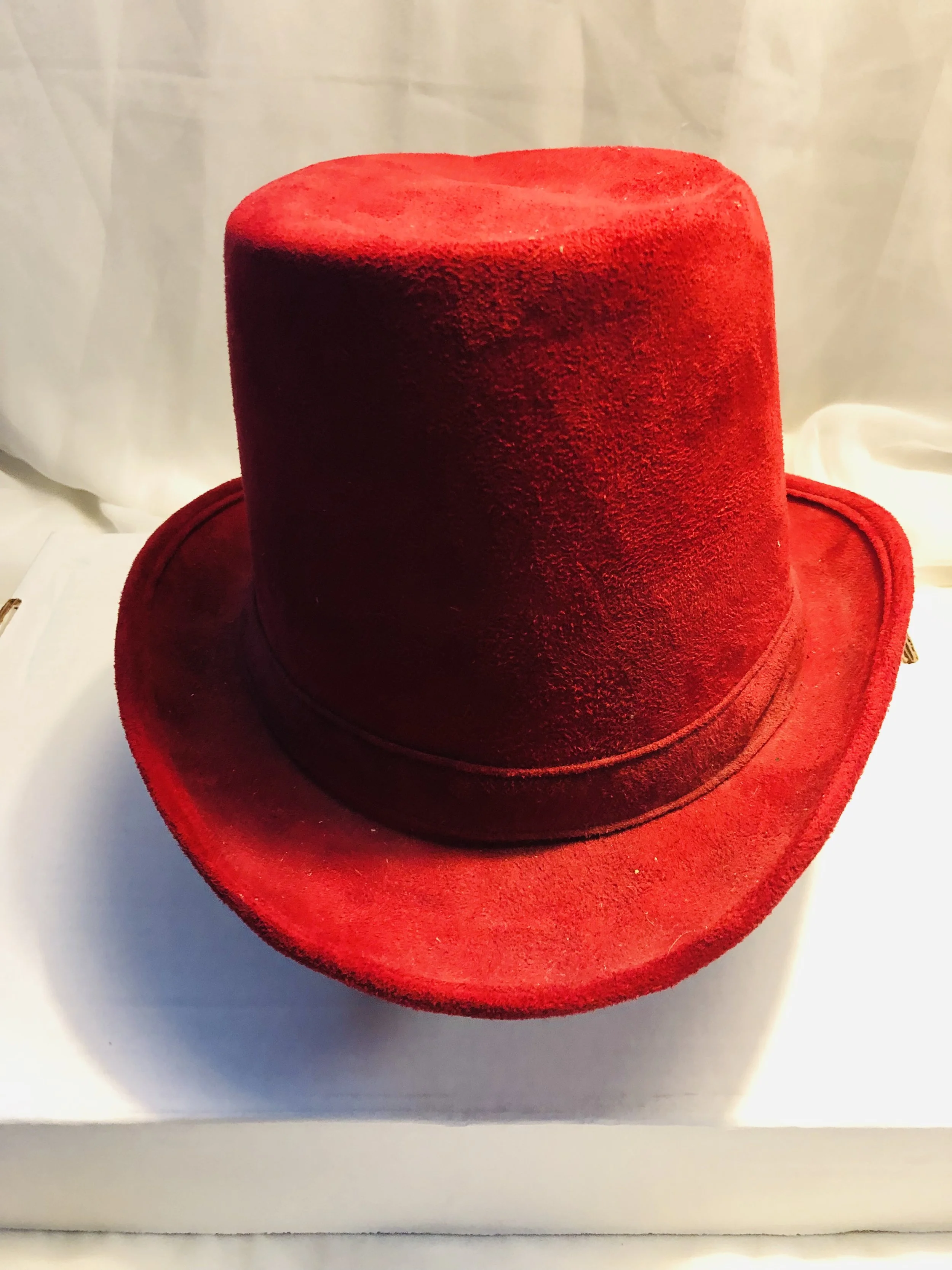Red Velvet Top Hat