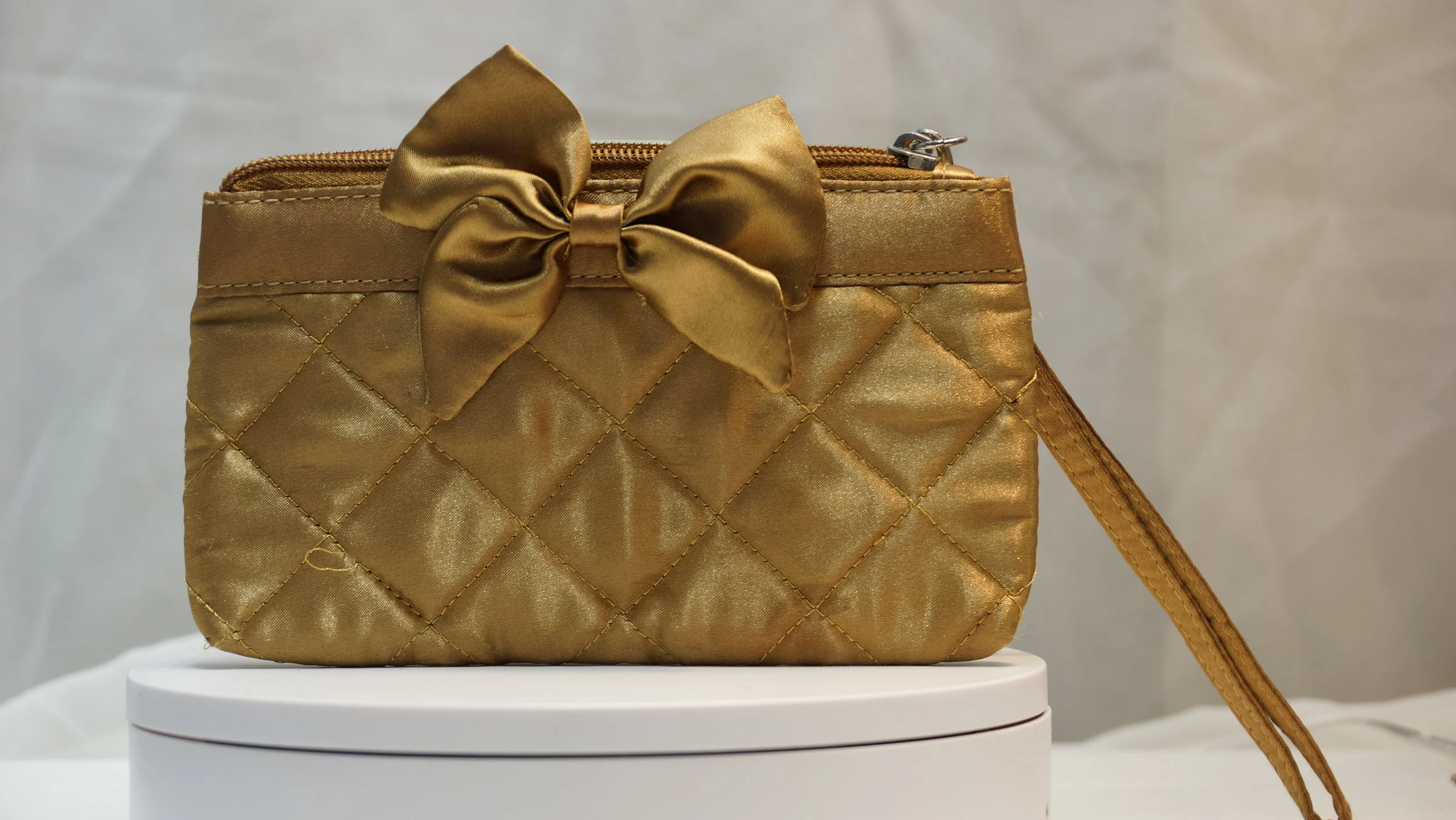 Women's Clutch Purse - Gold