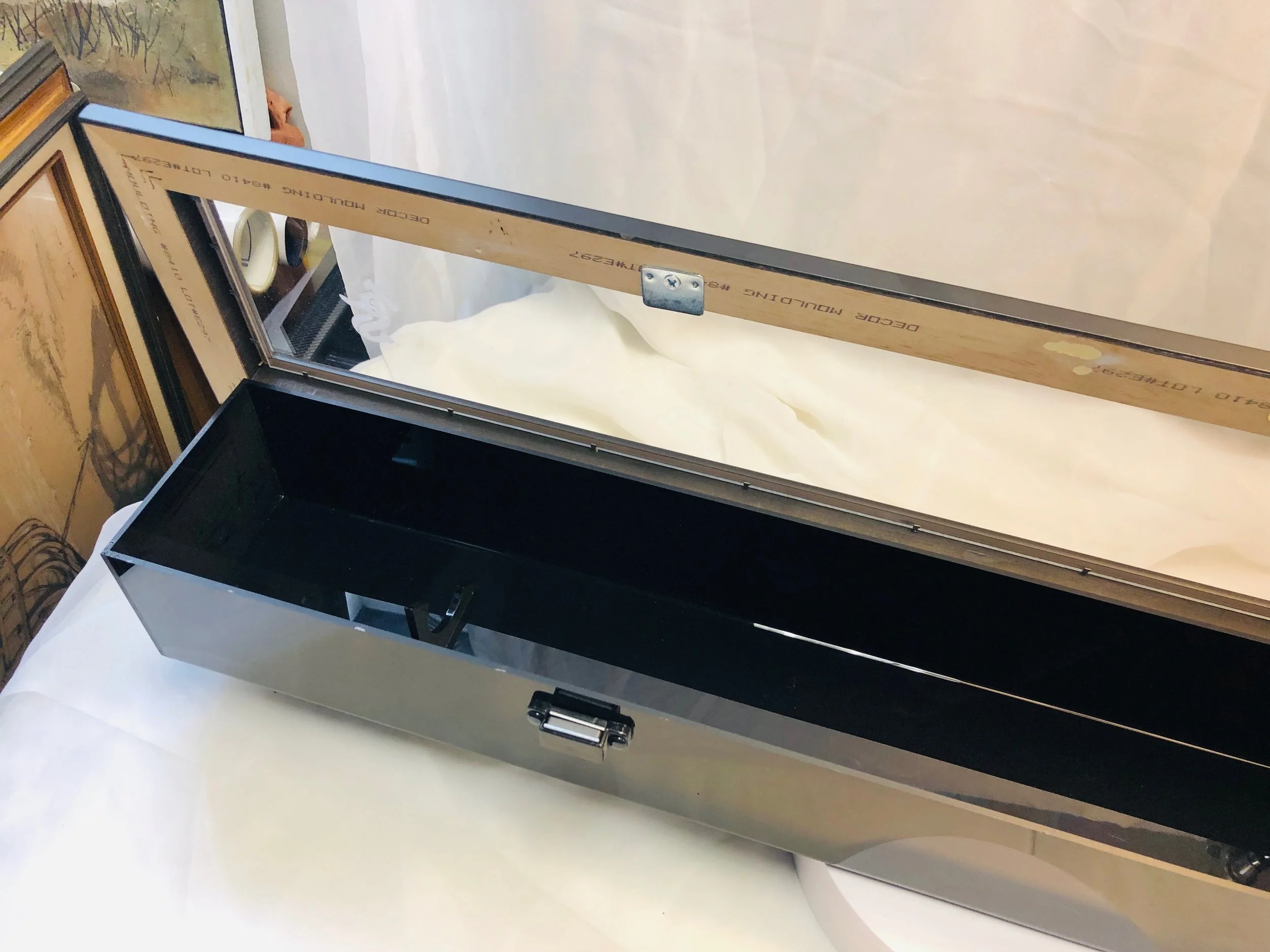 MLB Baseball Bat Display Case White Sox &amp; Braves