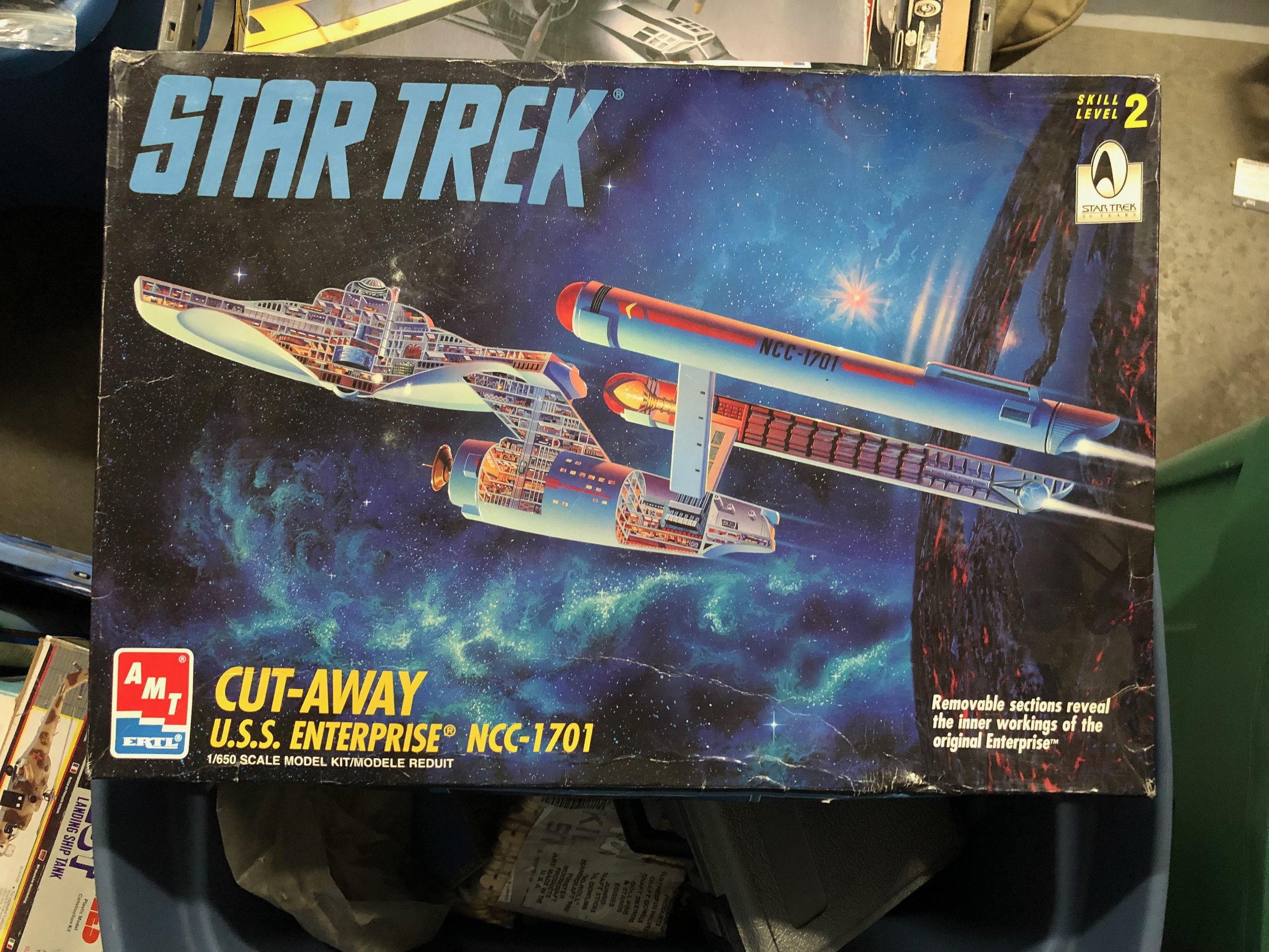 Star Trek 1/650 scale USS Enterprise NCC-1701- Cutaway Version AMT8790 Open Box