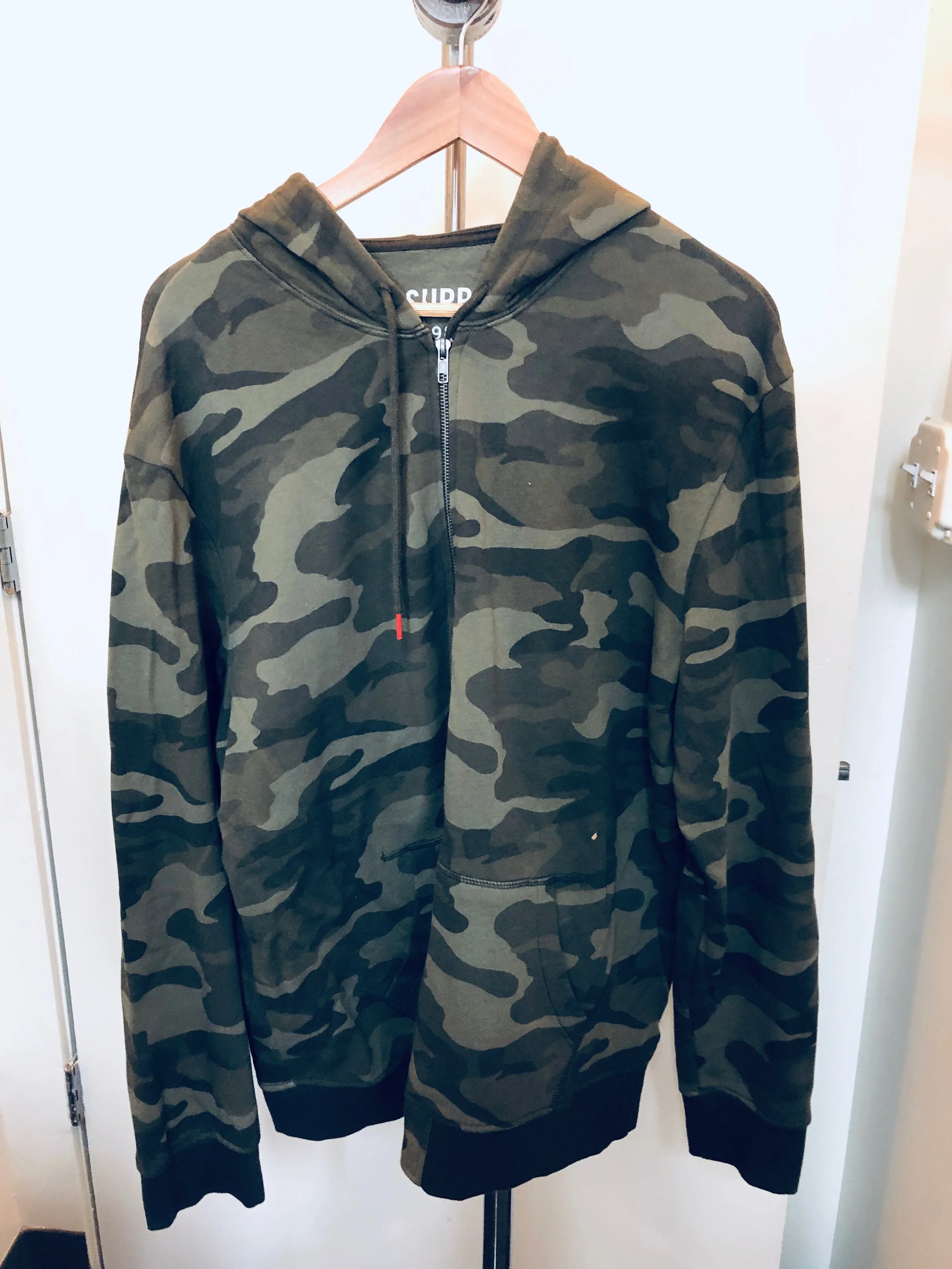 Mossimo Supply Company Athletic Fit / Coupe Sport Camo with Hoodie