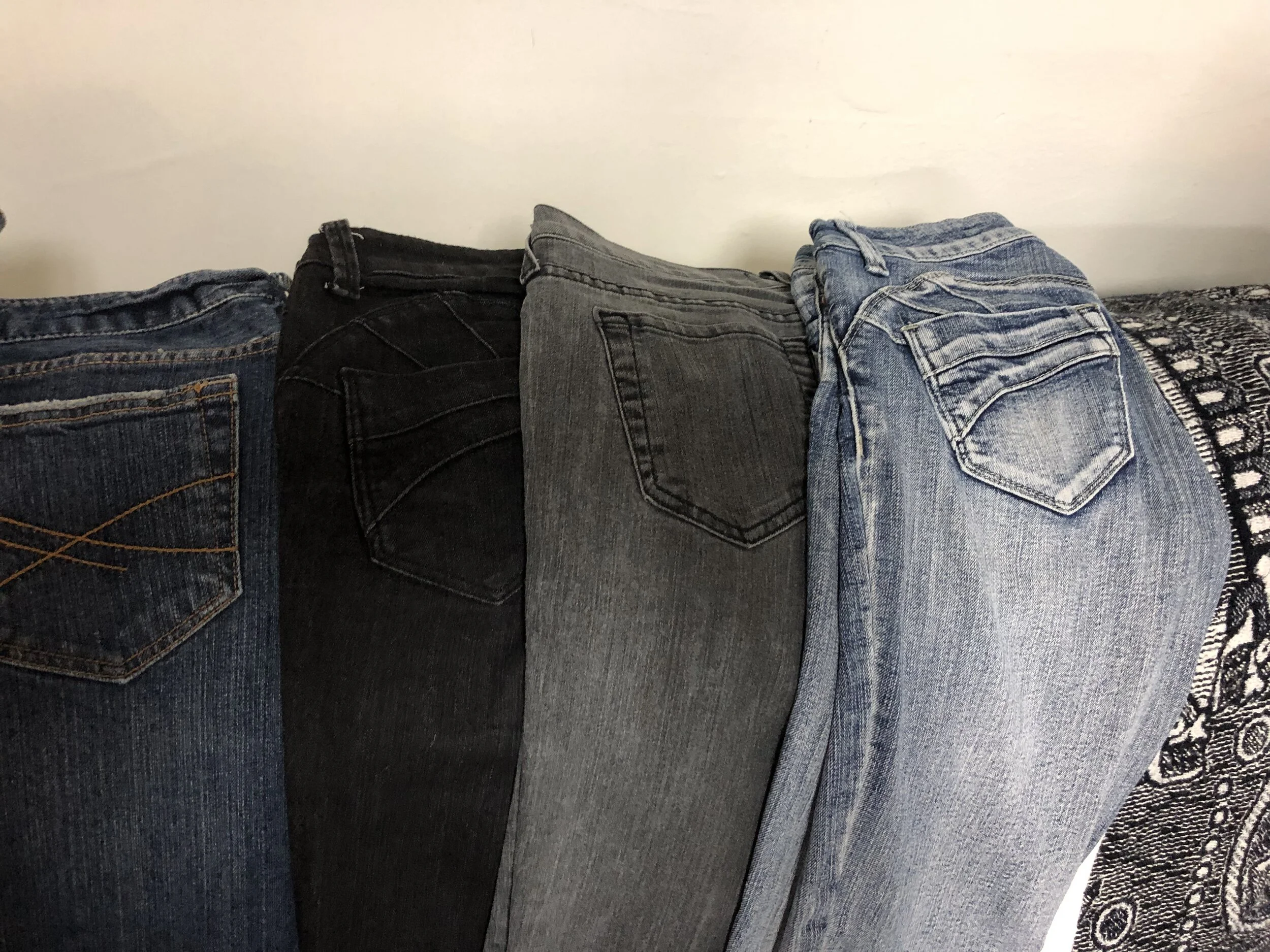 6 Pairs of Women Jeans