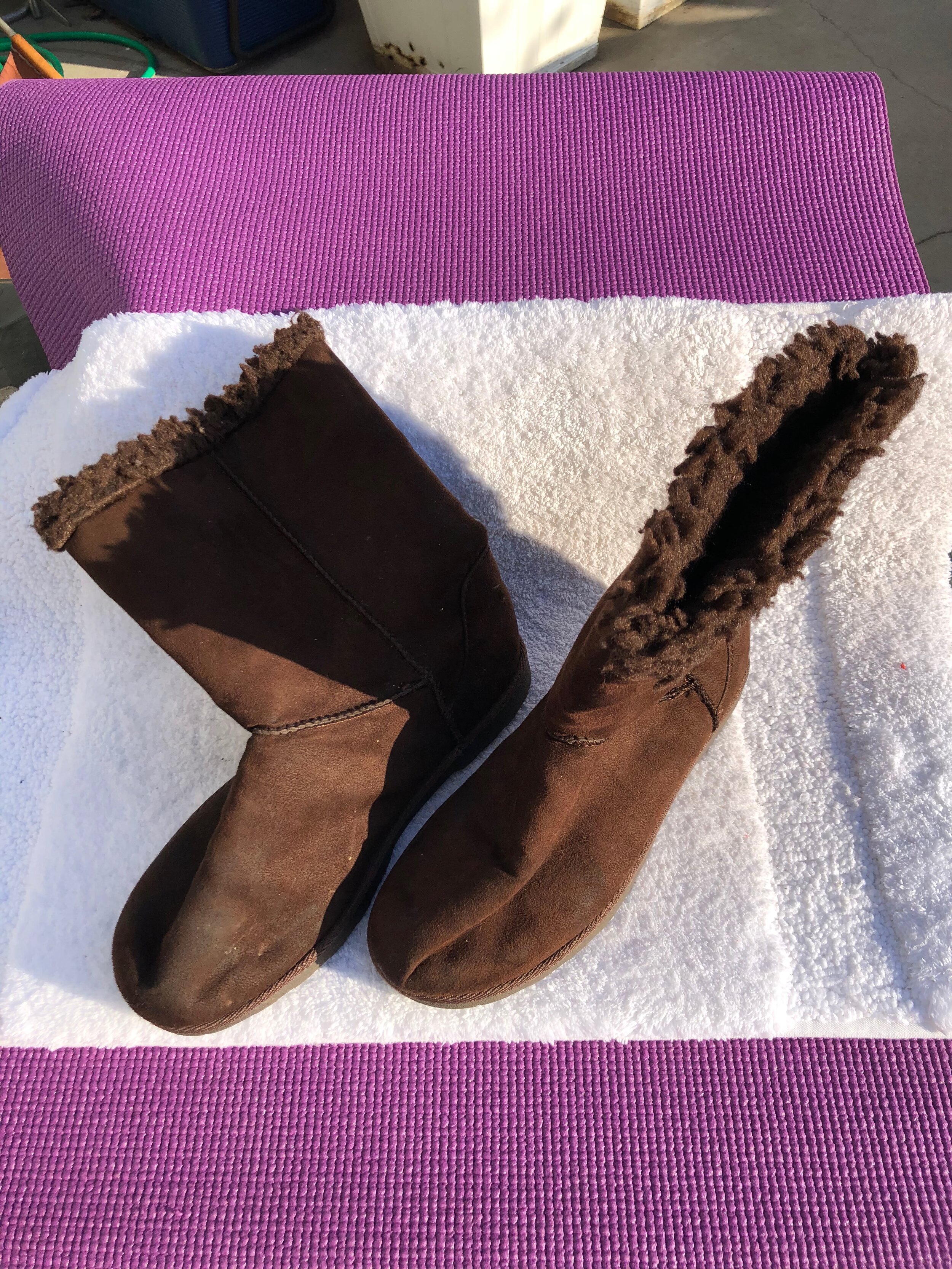 Elmira Brown Ugs Size wms 9