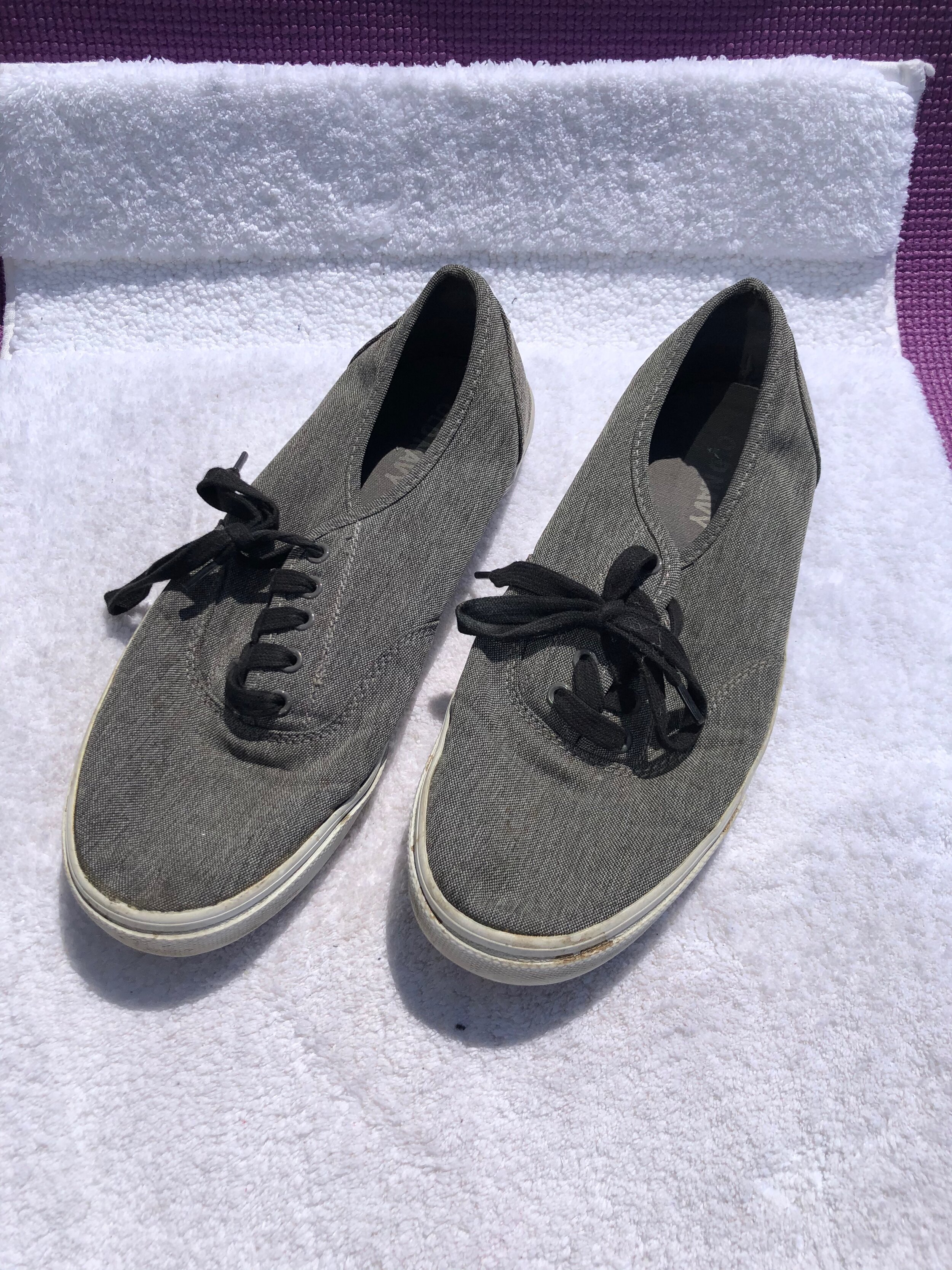 Old Navy Mens Shoes SZ 8 1/2