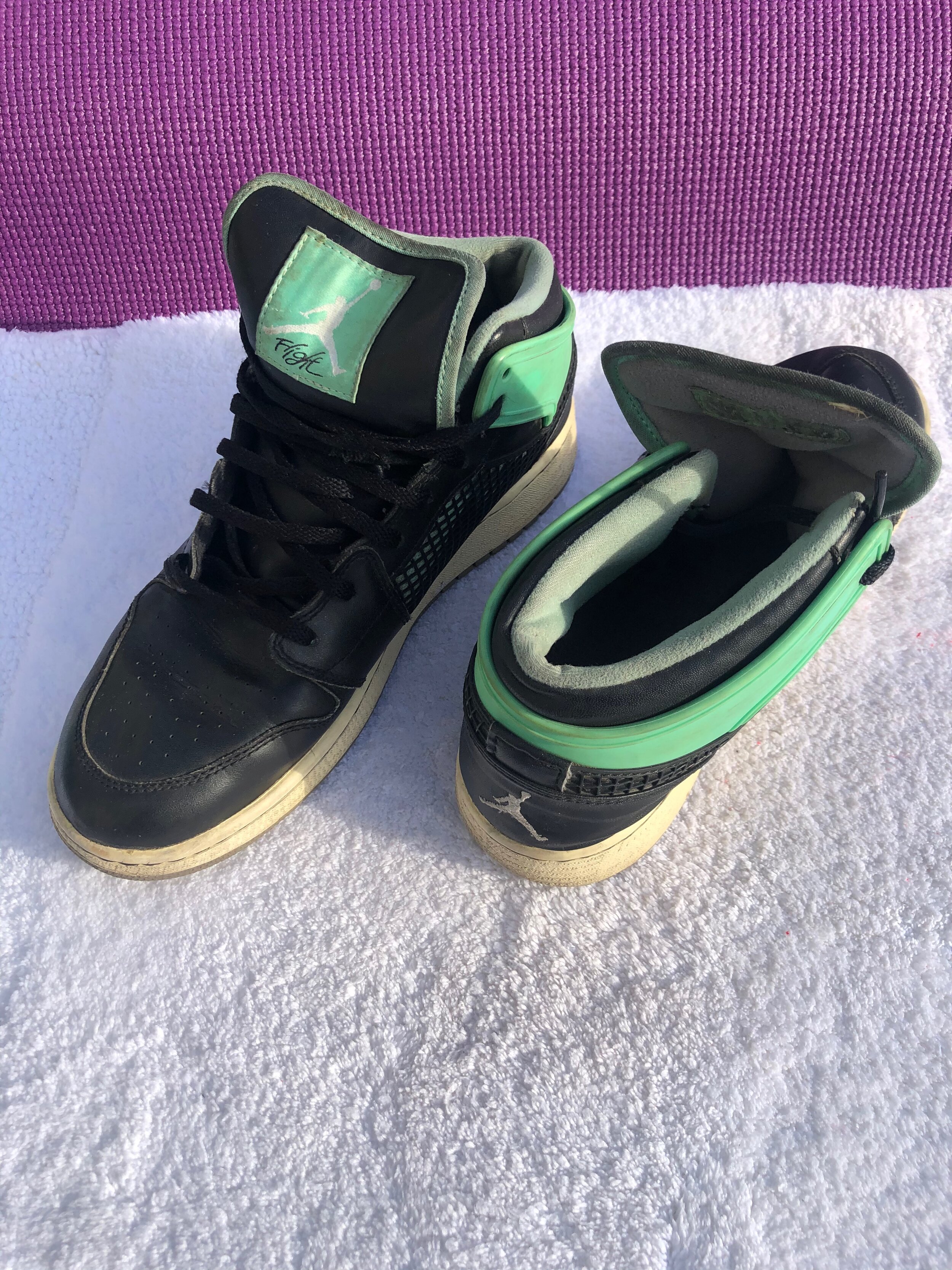 Nike Air Jordans Flights SZ 7Y 2013