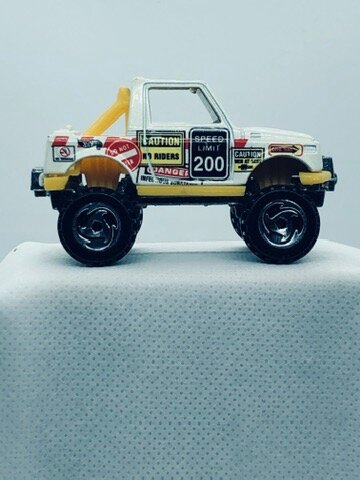 Hot Wheels Car #004 - Jeep