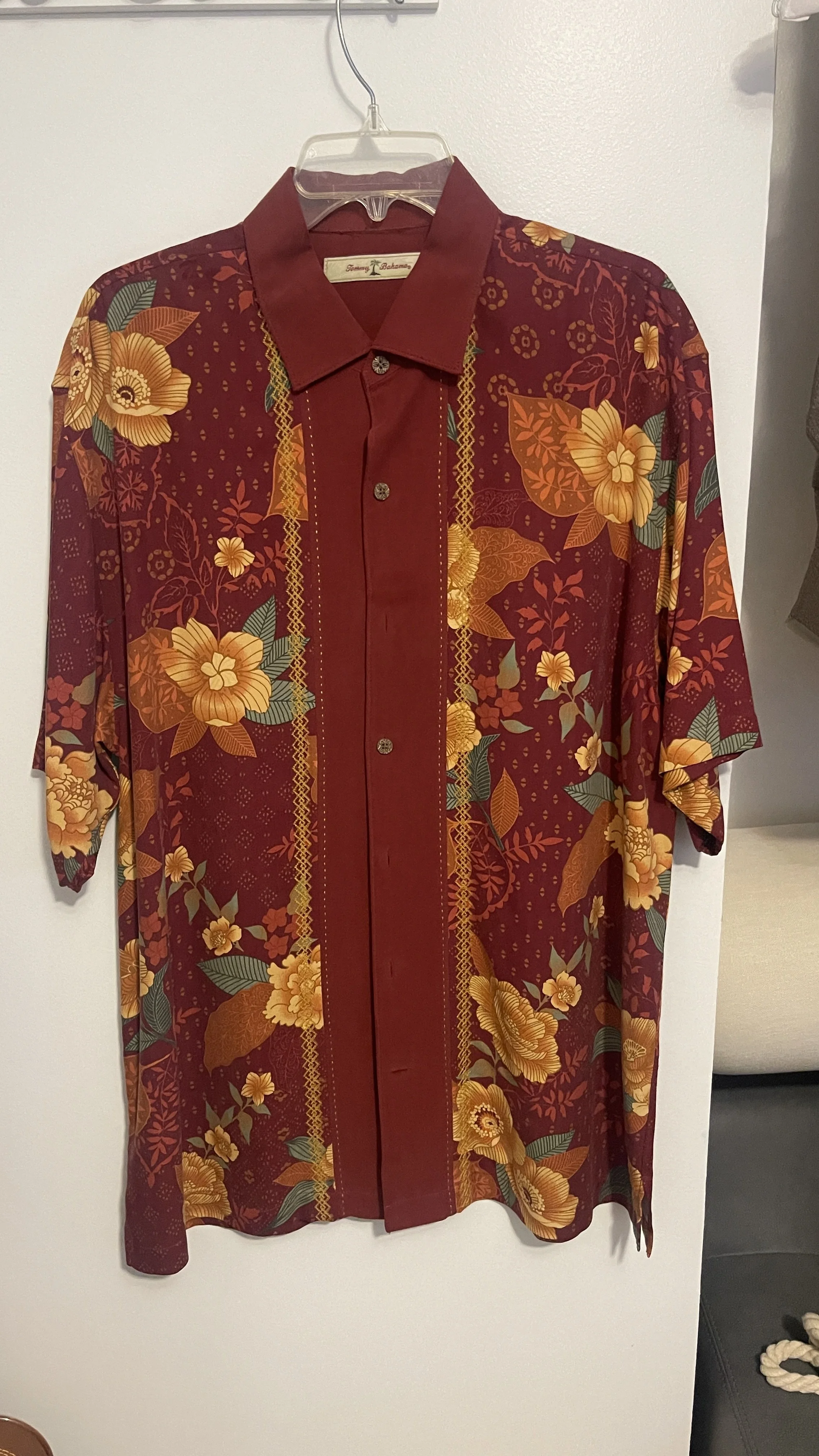 Tommy Bahama 2-1L.jpeg