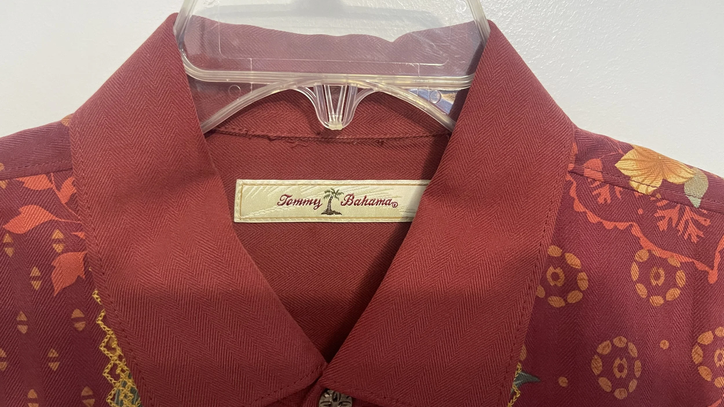 Tommy Bahama 2-2L.jpeg