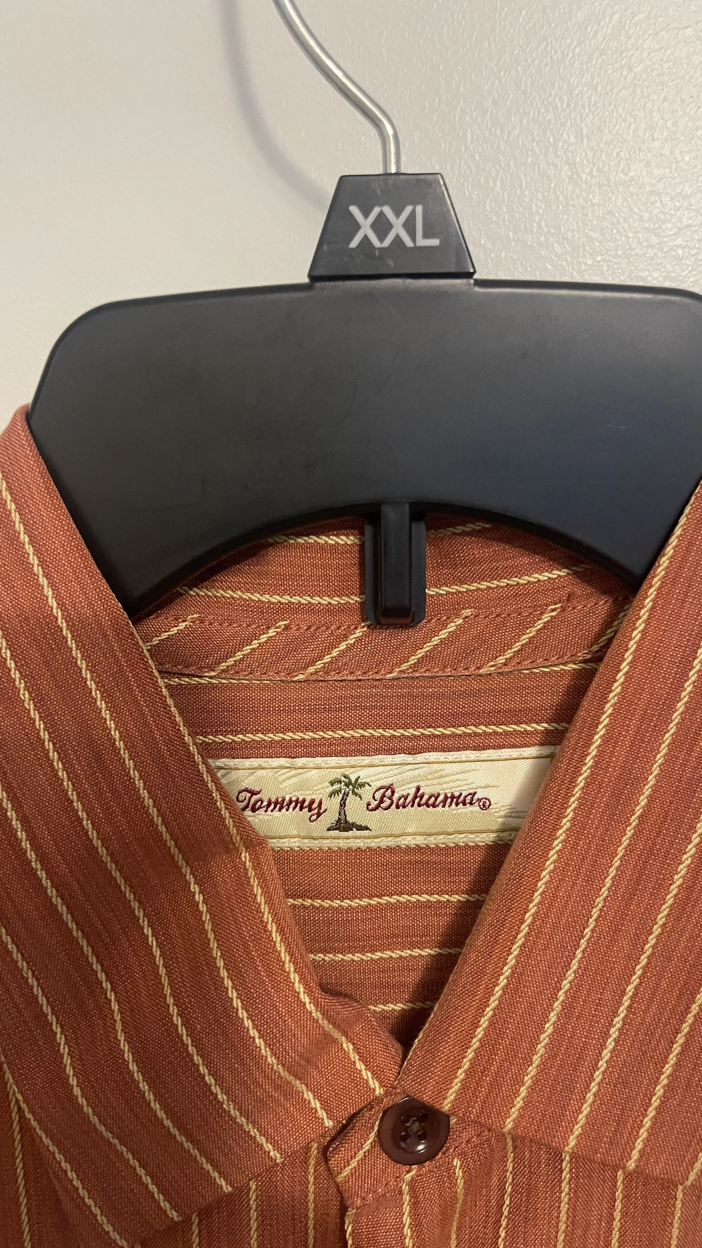 Tommy Bahama 7-1L.jpeg