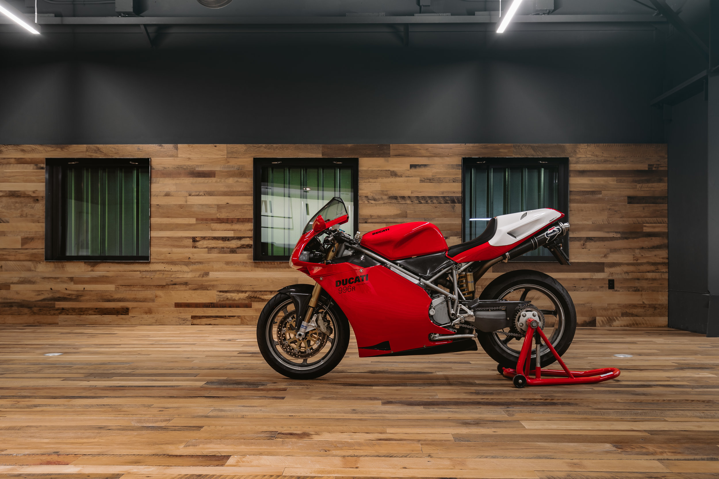 ABE1_OTTO_Building_Ducati-5.jpg