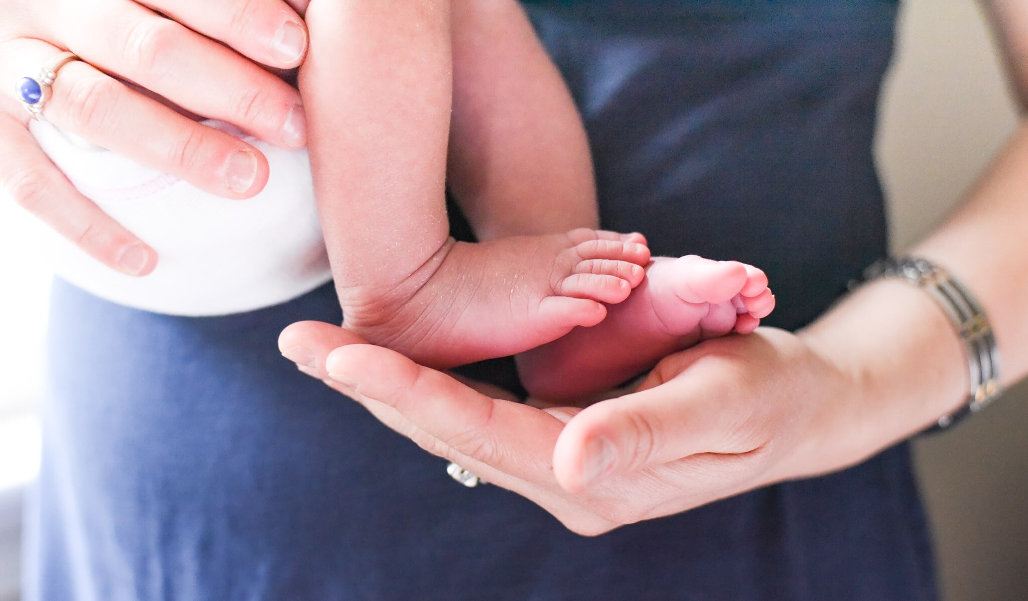 Little Snaps Photography | Maryland Lifestyle Newborn Photographer