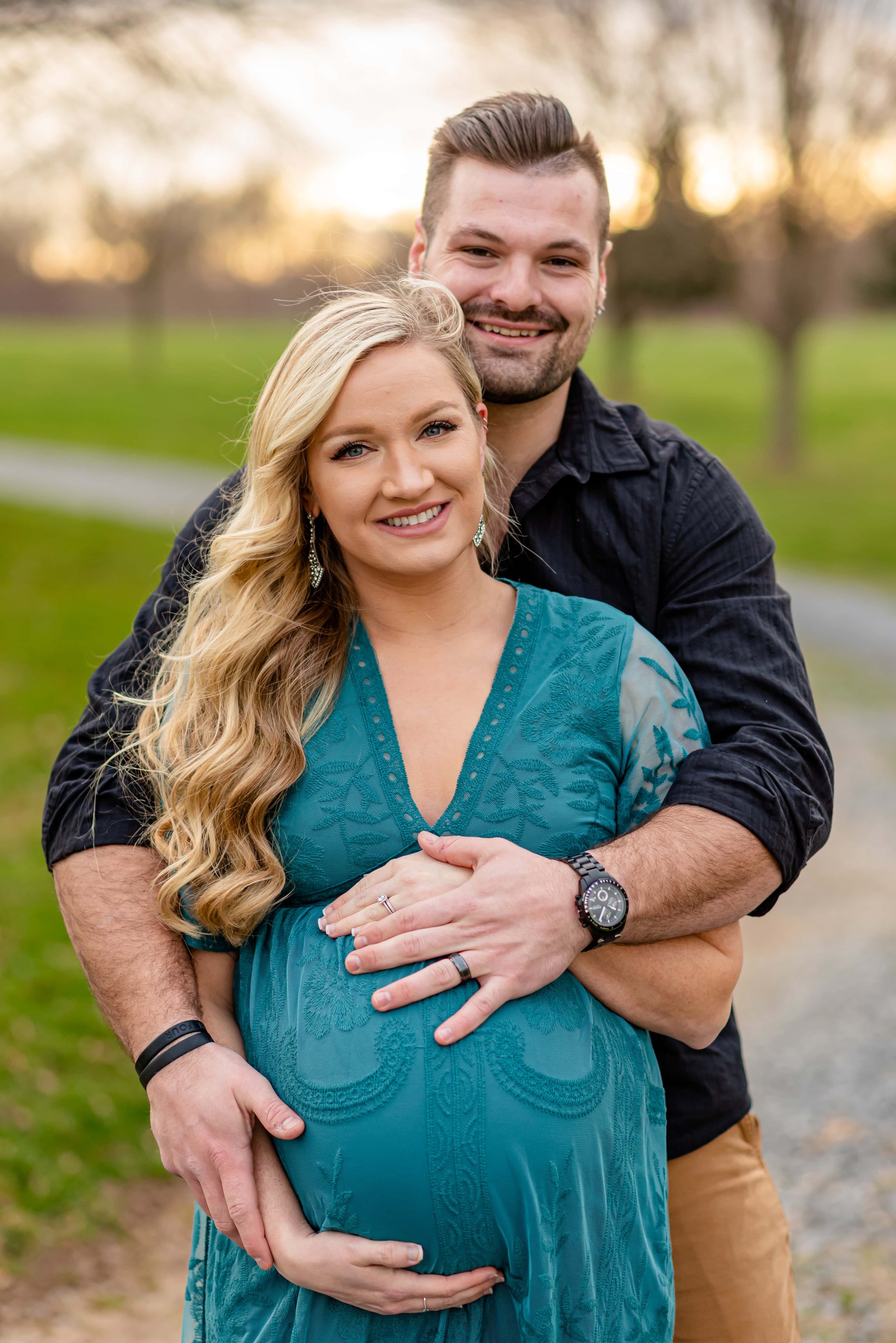 Maryland Maternity Photoshoot with expecting couple