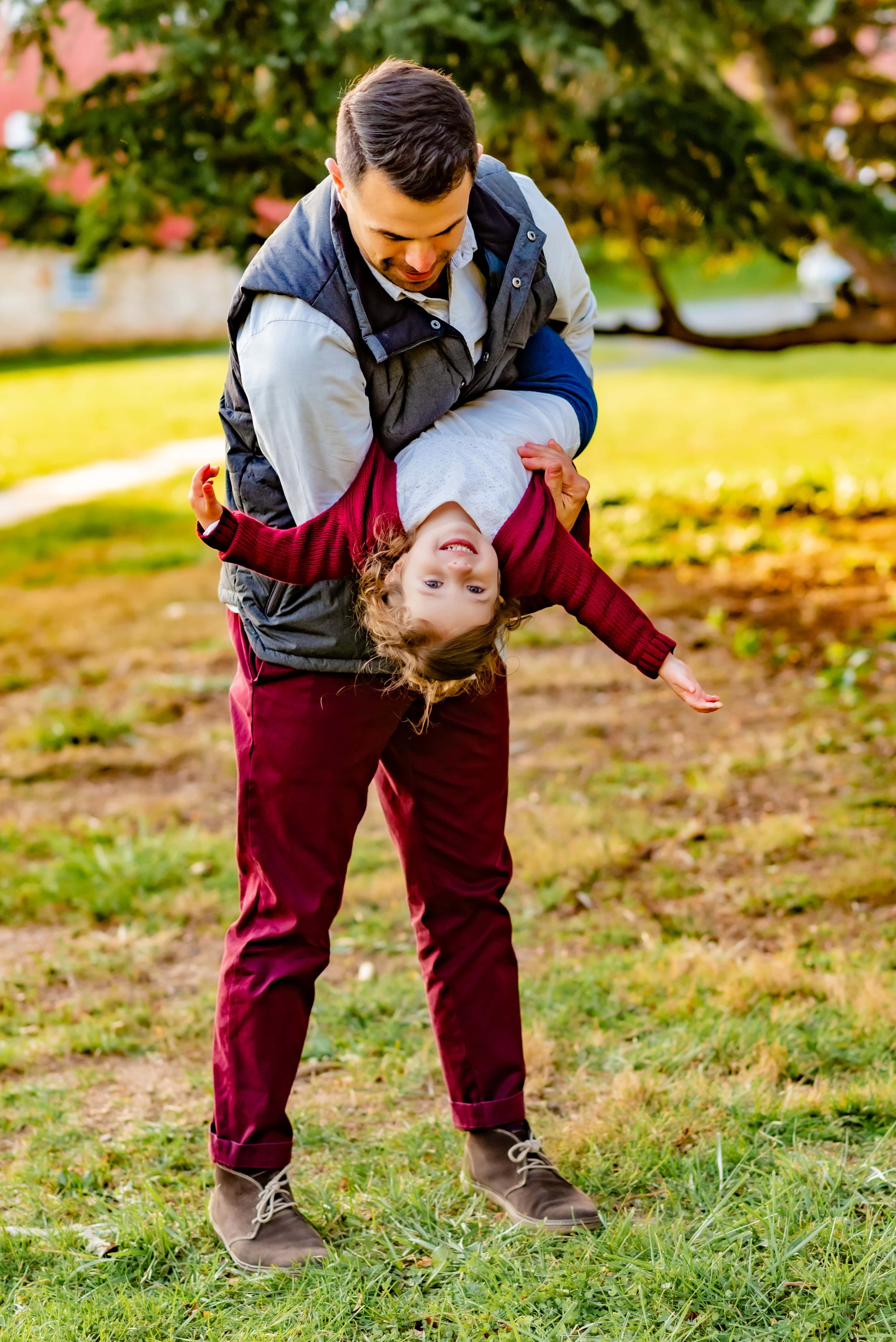 Maryland Fall Family Photo - Dad and Daughter Playing