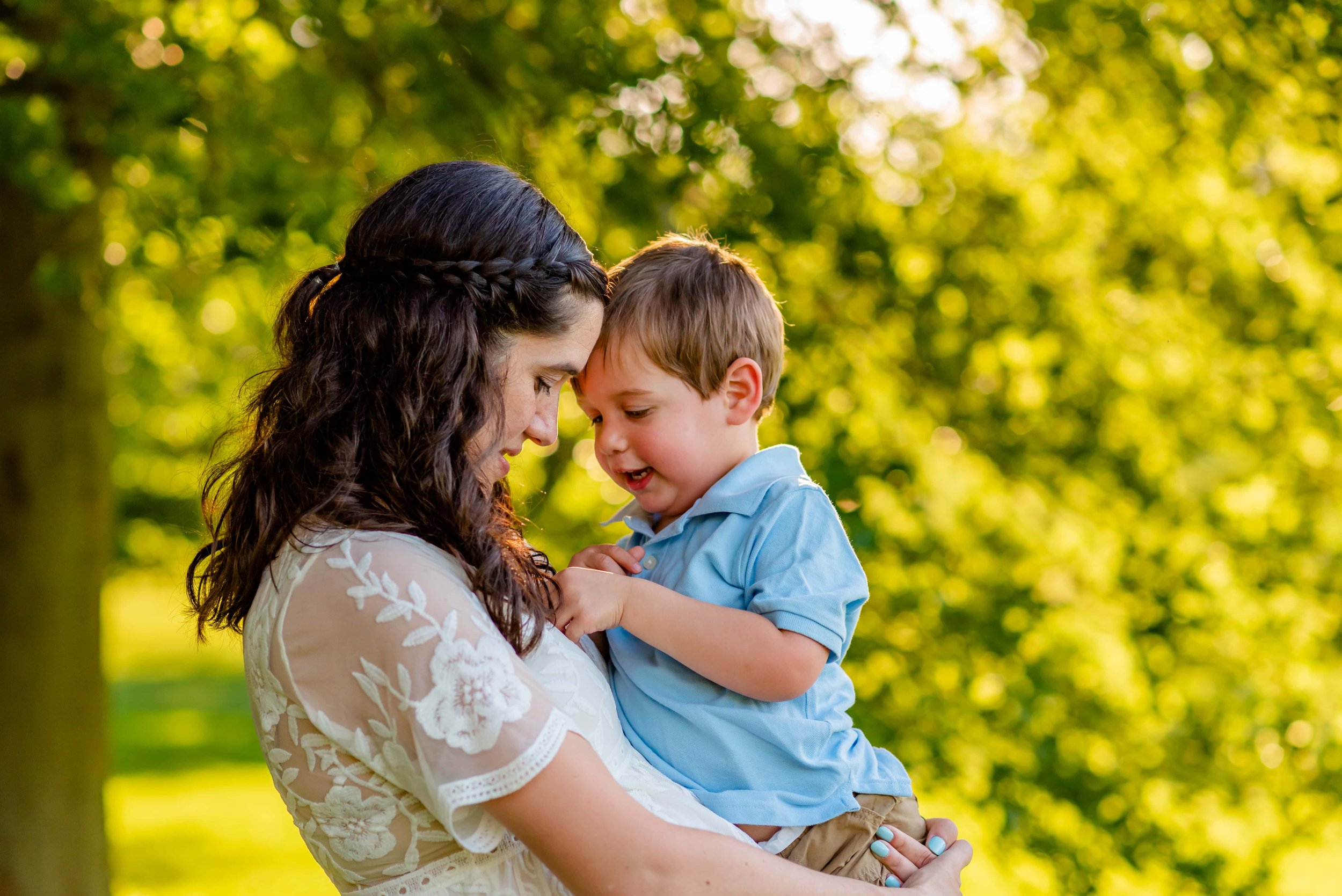 Maryland Maternity photo of mom and toddler in a park