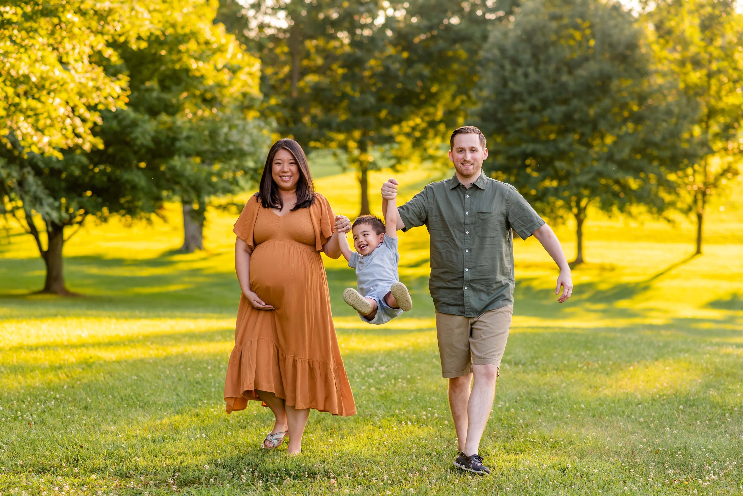 Maryland Summer Maternity Photos of mom, dad and toddler