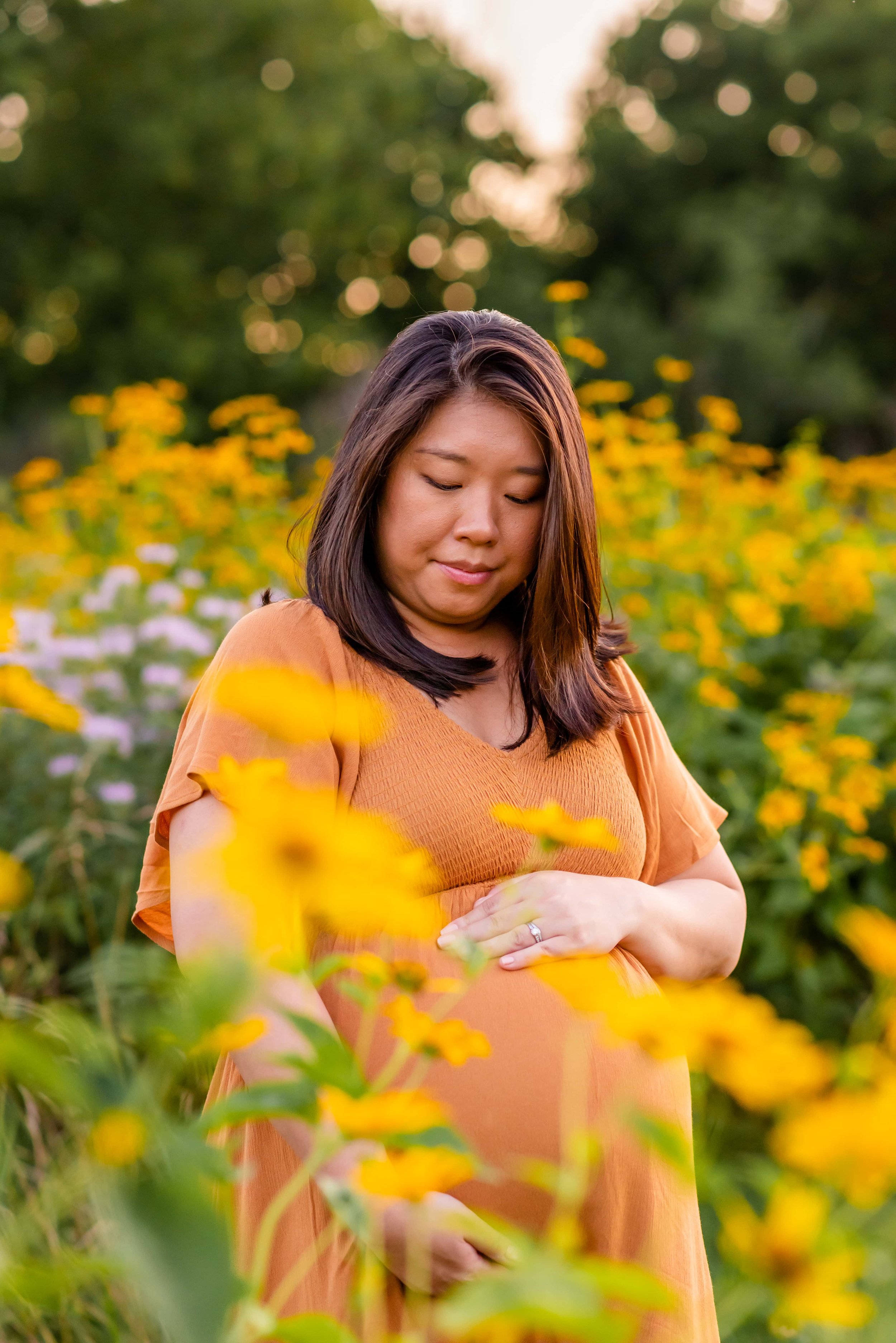 Maryland Maternity Photo in wildflowers