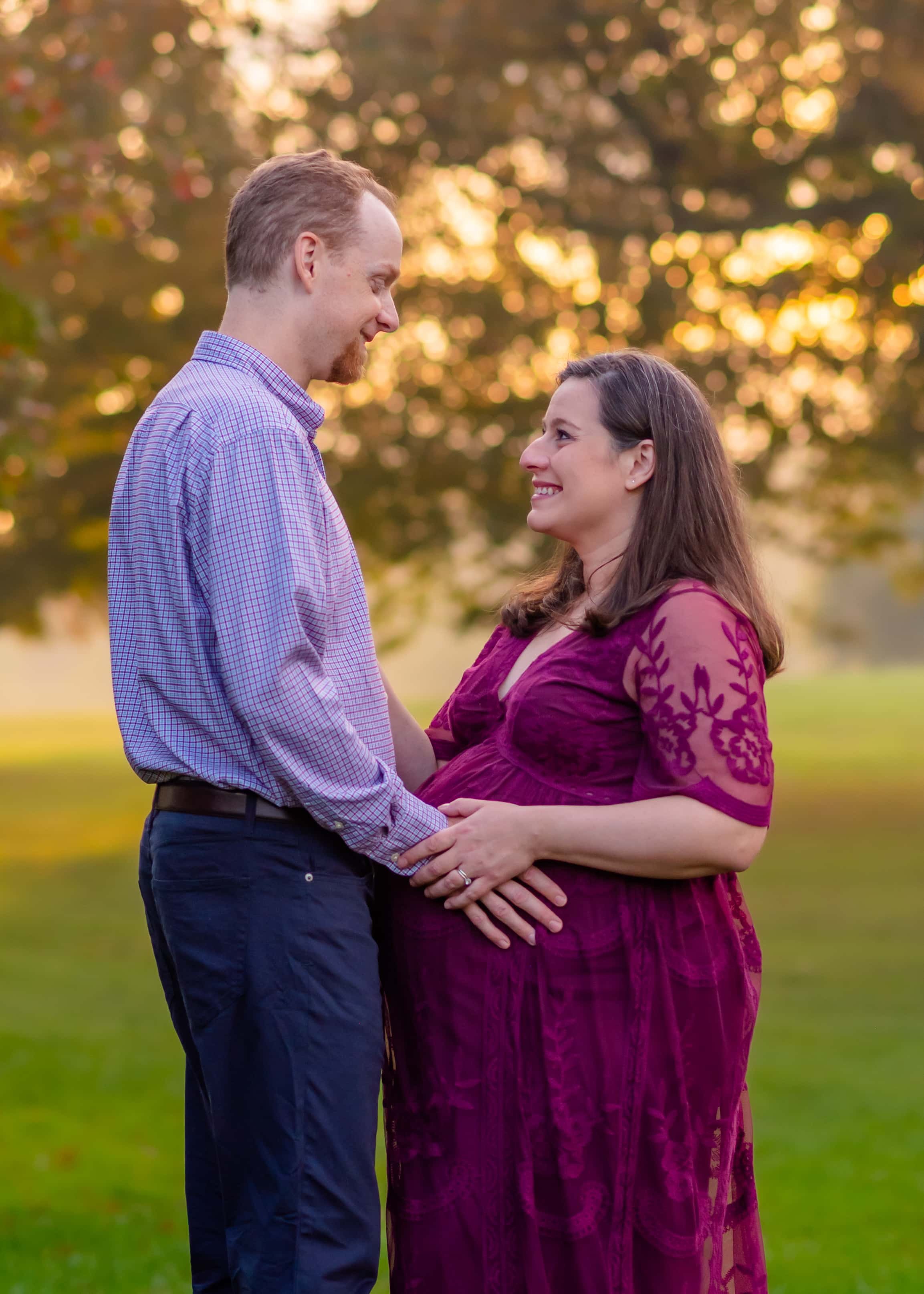 Maryland Maternity Photo - Husband and Wife Looking At Each Other