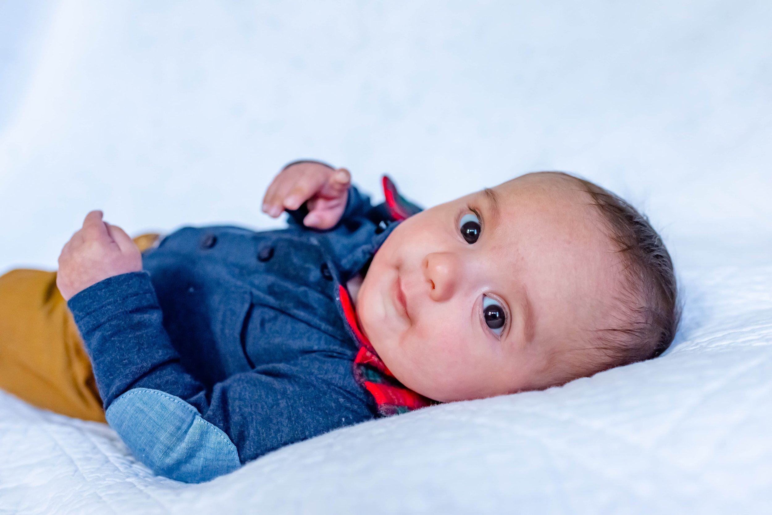 Maryland Newborn Photo of Baby looking at the camera
