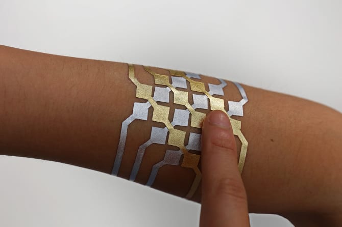 DuoSkin 2D trackpad. (Photo: Jimmy Day)