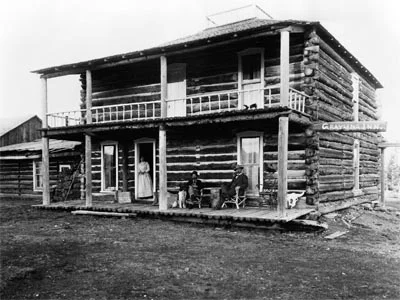Dwelle’s Grayling Inn