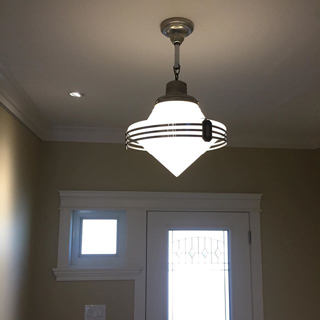 Excited to have come across this gorgeous antique Art Deco light fixture that fit perfectly in the front foyer. .
.
.
.
.
#artdeco #chandelier #deco #yegrealestate #yeginfill #dreamhome #yeghomeforsale #queenalexandra #oldstrathcona #itsinthedetails 
