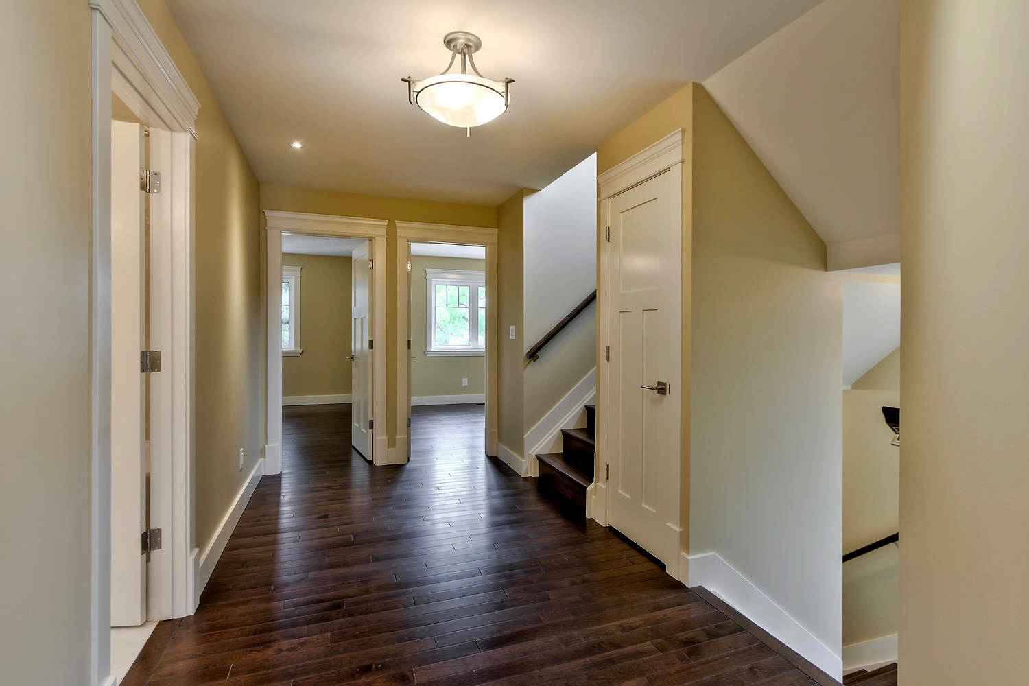 7435 106 St NW Edmonton AB T6E-large-066-029-2nd floor Upper Hallway-1500x1000-72dpi.jpg