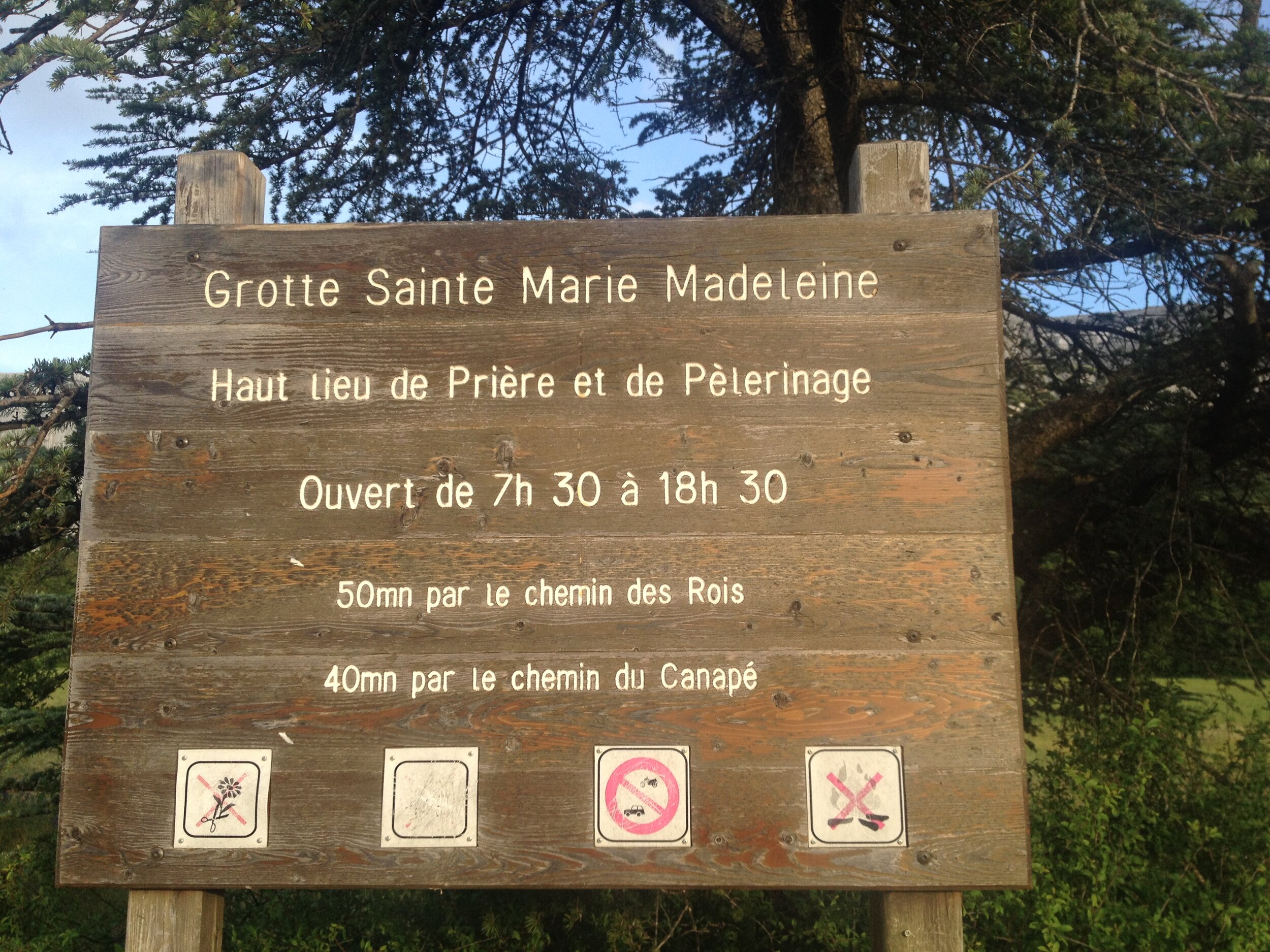 Grotte Sainte Marie Madeleine Sign.jpeg
