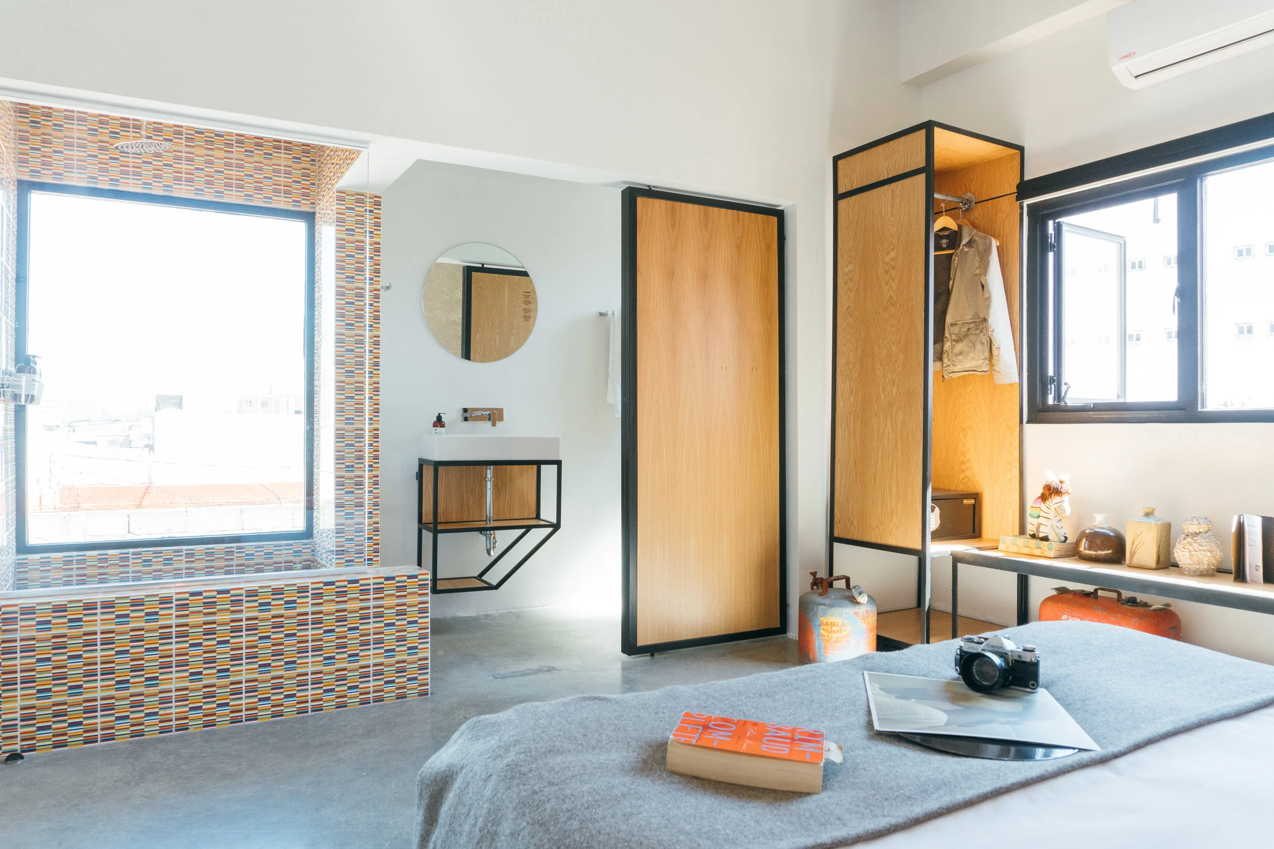 FULL BEDROOM AND BATH