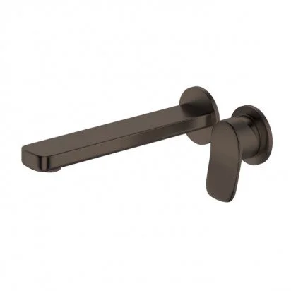 Robertson Brim Spout & Mixer.jpeg