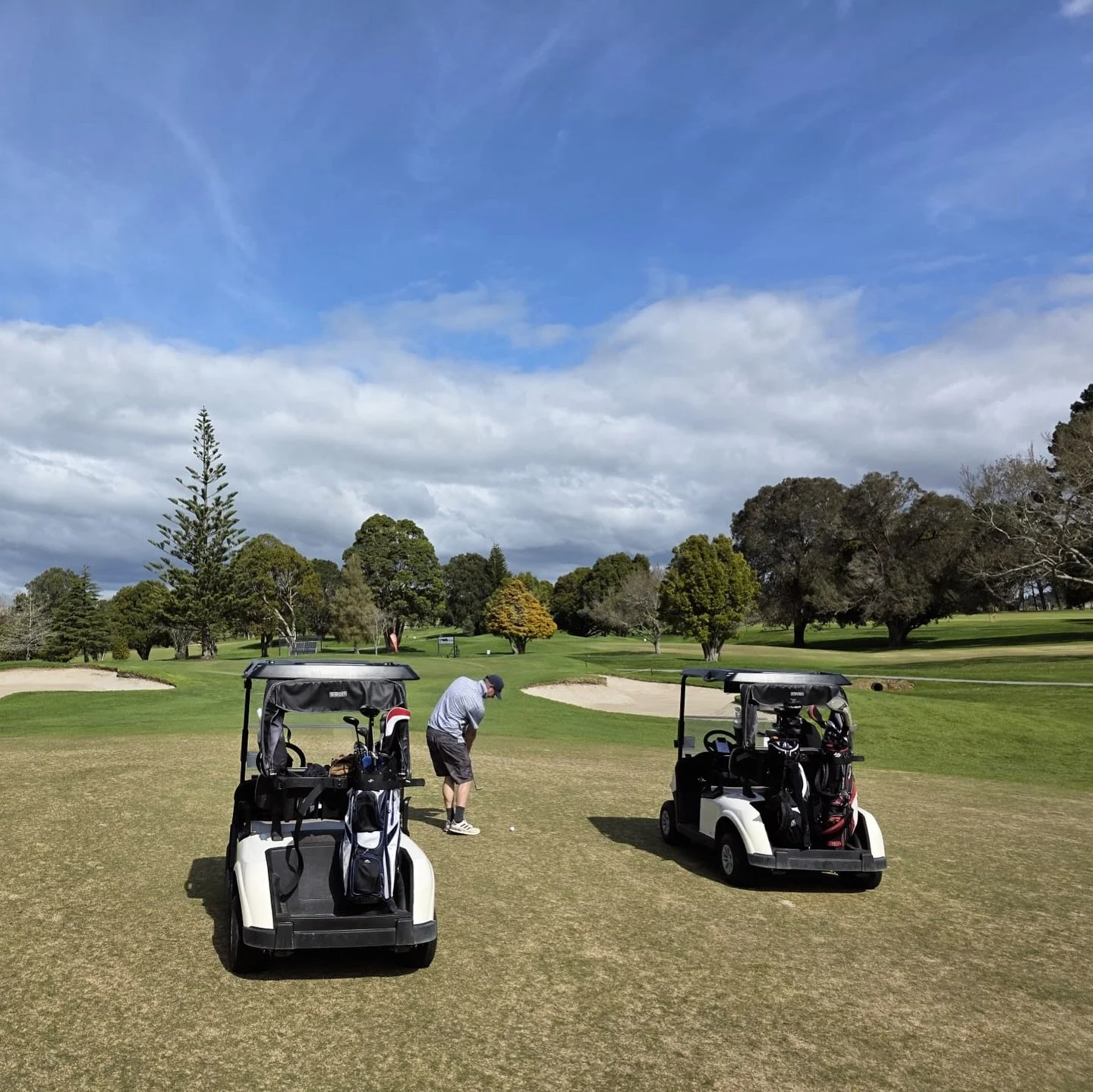 Two of our Auckland Foxes enjoyed a day on the green to help raise funds for @starshipfoundation 💜 Thanks to @tilewarehousenz for including us!