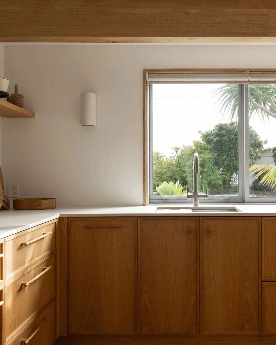 @archant.ltd Oak Timber Join Handles add warmth and tactility to each of the spaces, with the @archant.ltd  Gusto Sink Station in Whisper finish has become a standout favourite. It is highly functional and effortless to maintain. 

Yellowfox Designer
