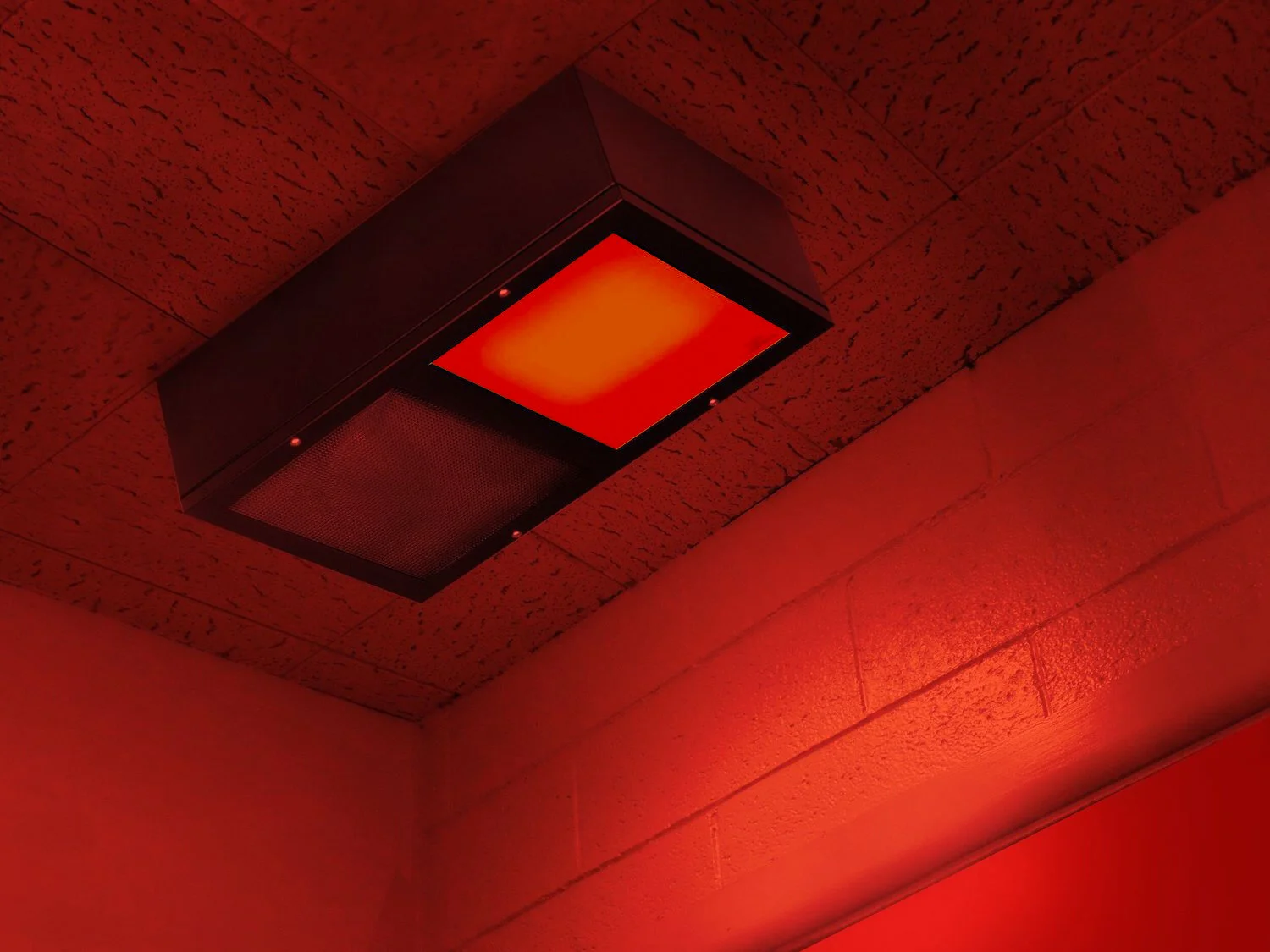 Darkroom Safelites — Cole Lighting