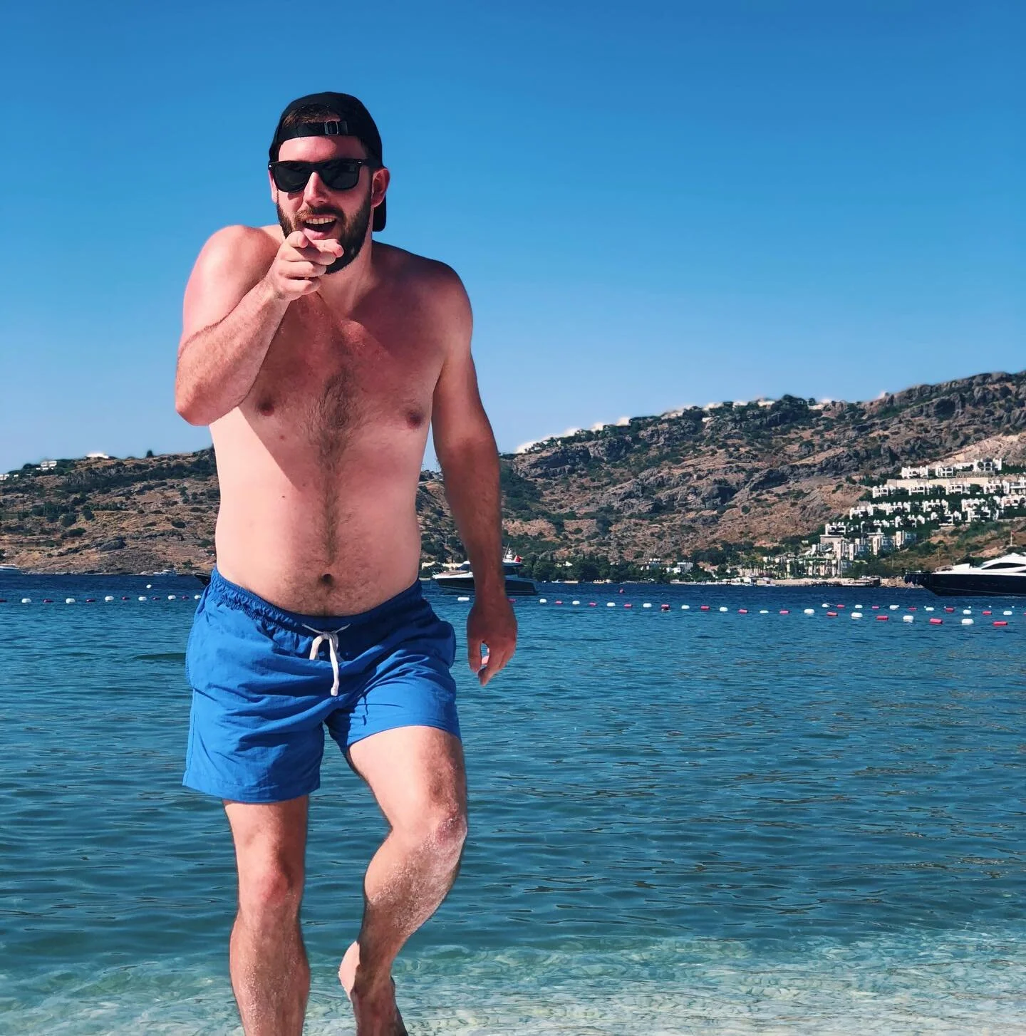 &ldquo;You need to plan your holiday&rdquo; (Me to Myself, 2019) .
.
.
.
.
.
.
Spoiler alert, already have! 🤙🏻🤘🏻😁 🏖