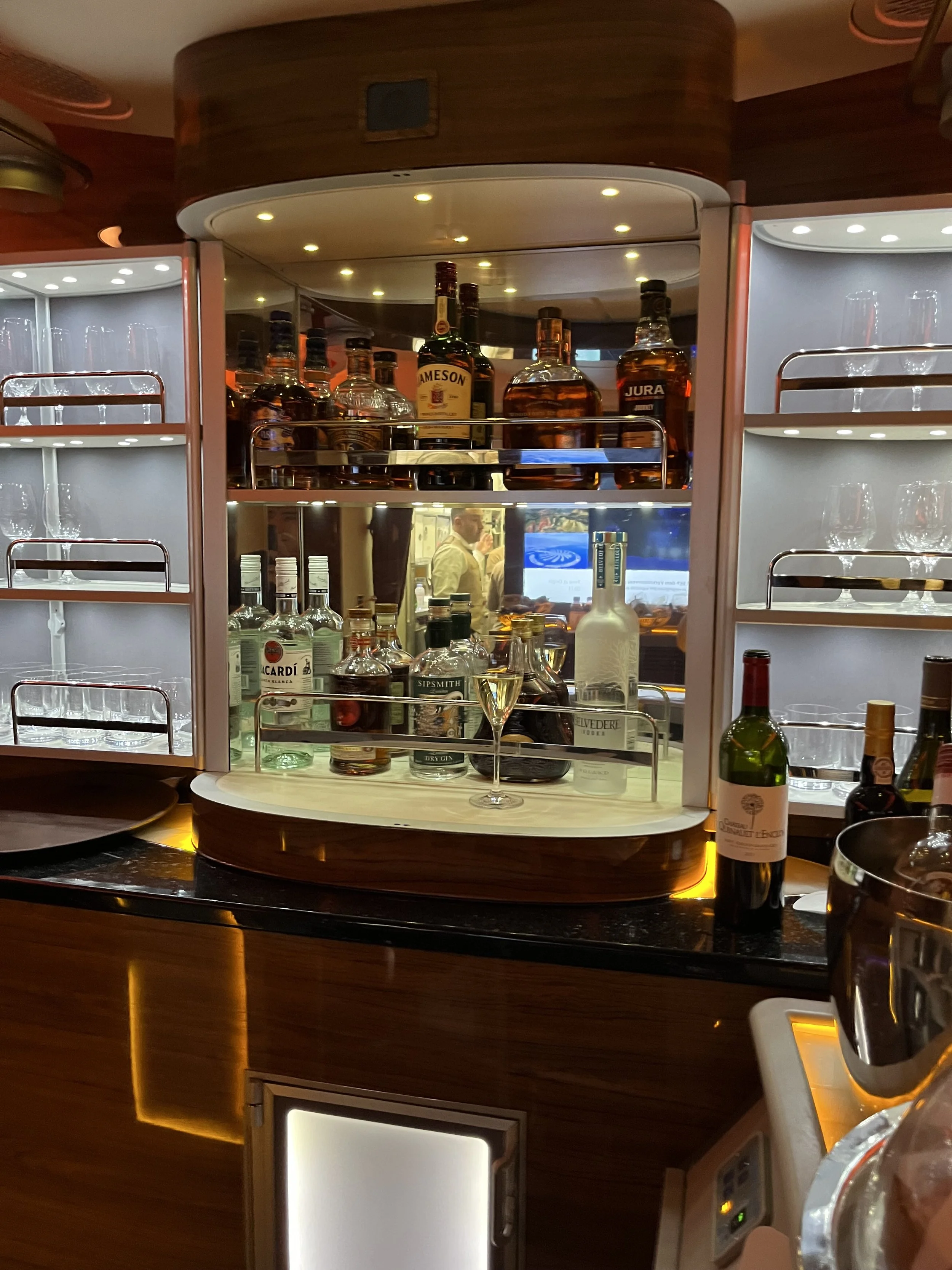 Another Original Post - Emirates First Class (A380)