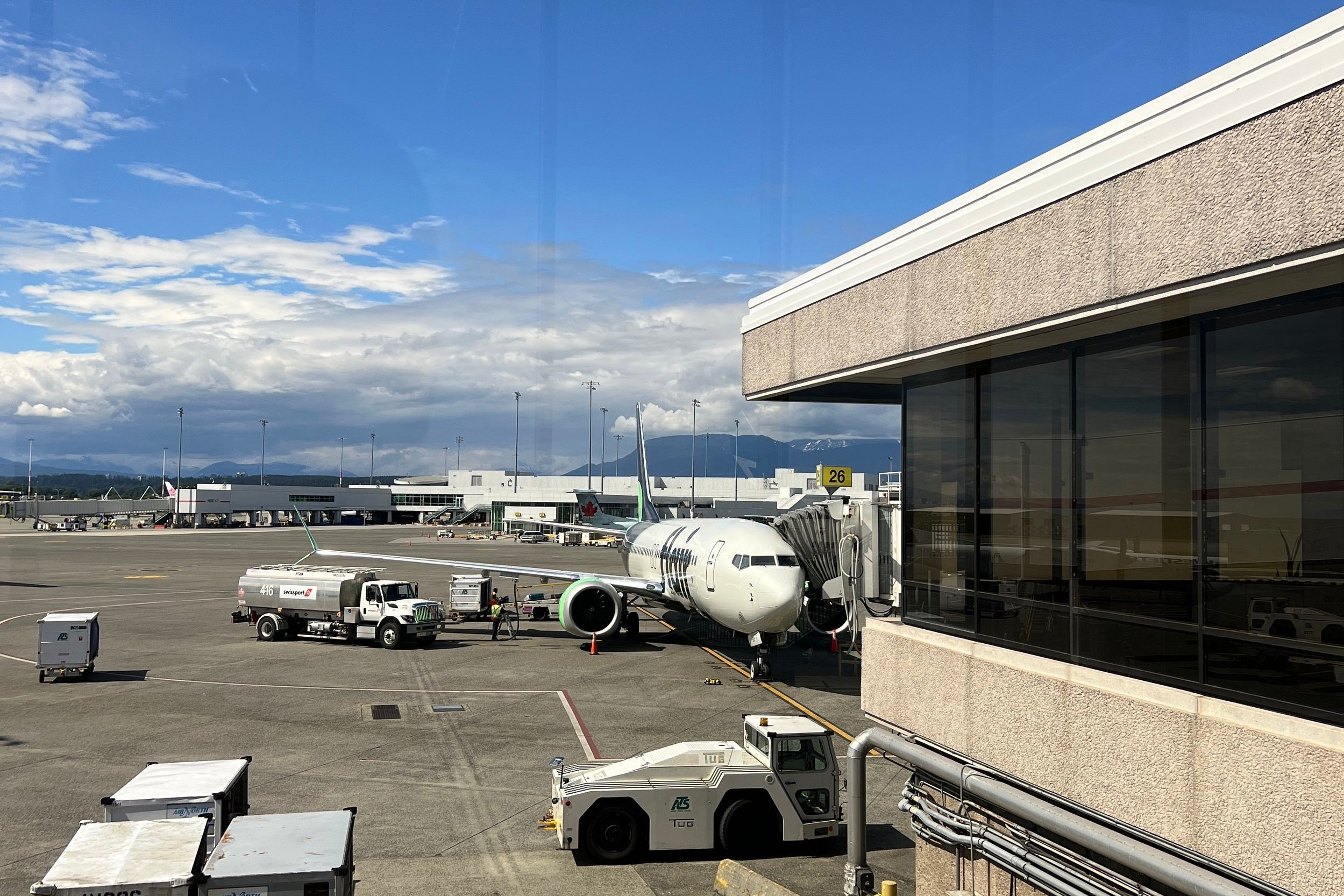Las Vegas to Vancouver – Air Canada Rouge – Premium Rouge AC1897 – Bulkhead  Seat Review – Food Finance Travel
