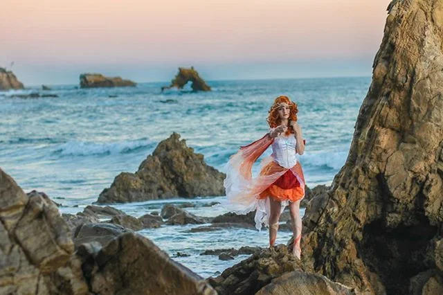 Goldeen Cosplay by @sunchildcosplay⁣
Photo by @MuddleBoyPhotography⁣
.⁣
.⁣
#goldeen #cosplay #gijinka #fashion #goldeengijinka #goldeenpokemon #pokemon #pokemongijinka #watertype #pokemontrainer #videogames #nintendo #gamer #ocean #sunset #costume #p
