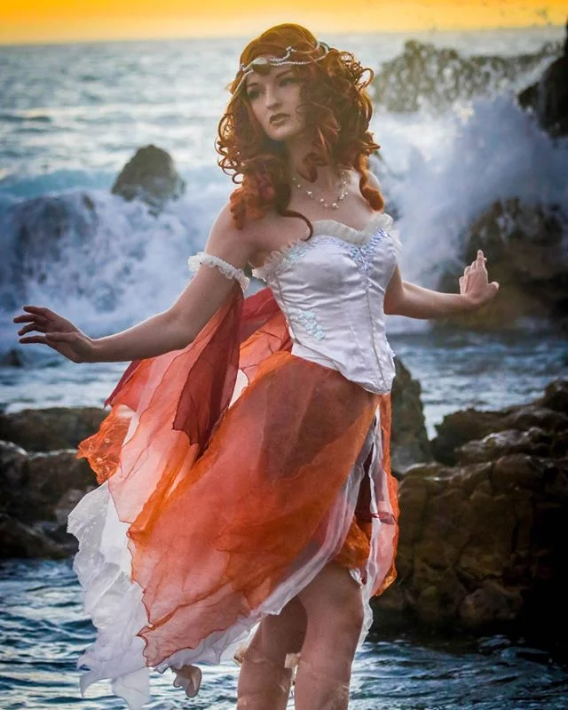 Goldeen Cosplay by @sunchildcosplay⁣
Photo by @MuddleBoyPhotography⁣
.⁣
.⁣
#goldeen #cosplay #gijinka #fashion #goldeengijinka #goldeenpokemon #pokemon #pokemongijinka #watertype #pokemontrainer #videogames #nintendo #gamer #ocean #sunset #costume #p