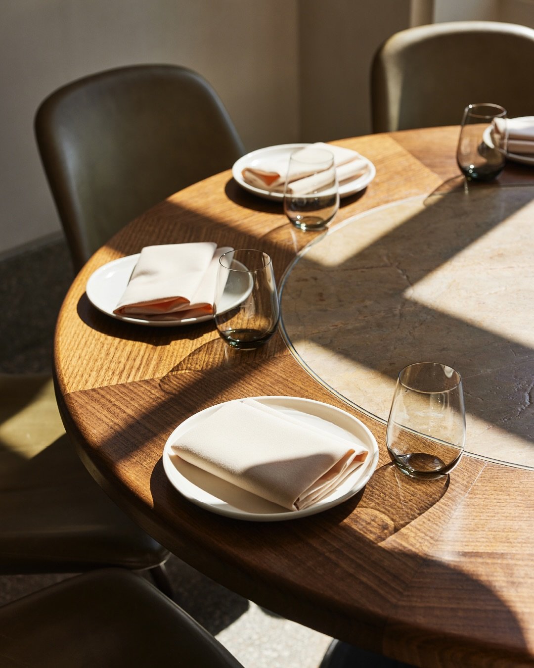 Best table in Sydney @mimis.sydney 
Shot by @stevewburn