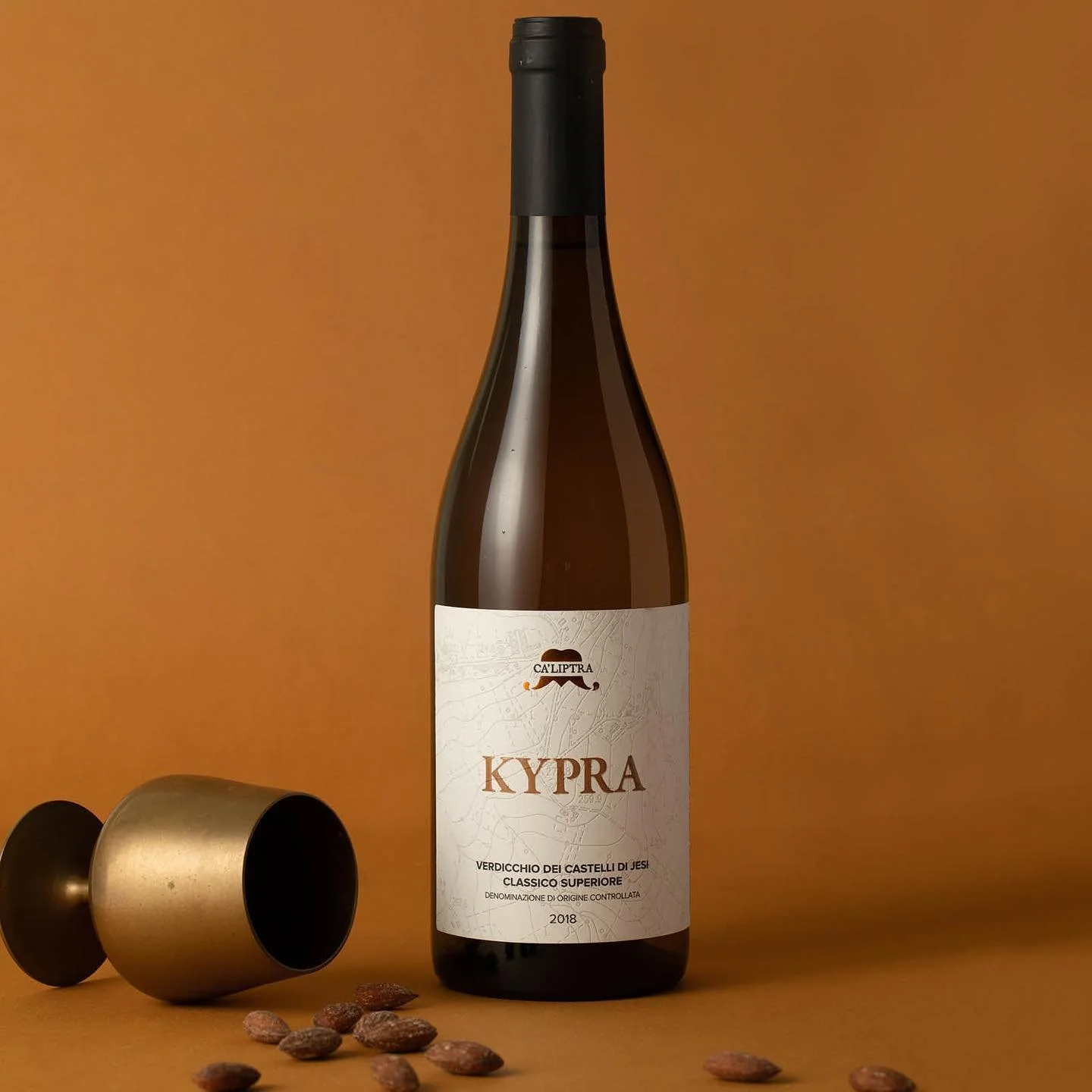 Blurring the line between work and play. 
Visual identity for @invinus_australia 
Shop the goodness (best Italian 🍷 in Sydney) at invinus.com.au
Shot by @s_el_gamal 
Style and Art direction by me