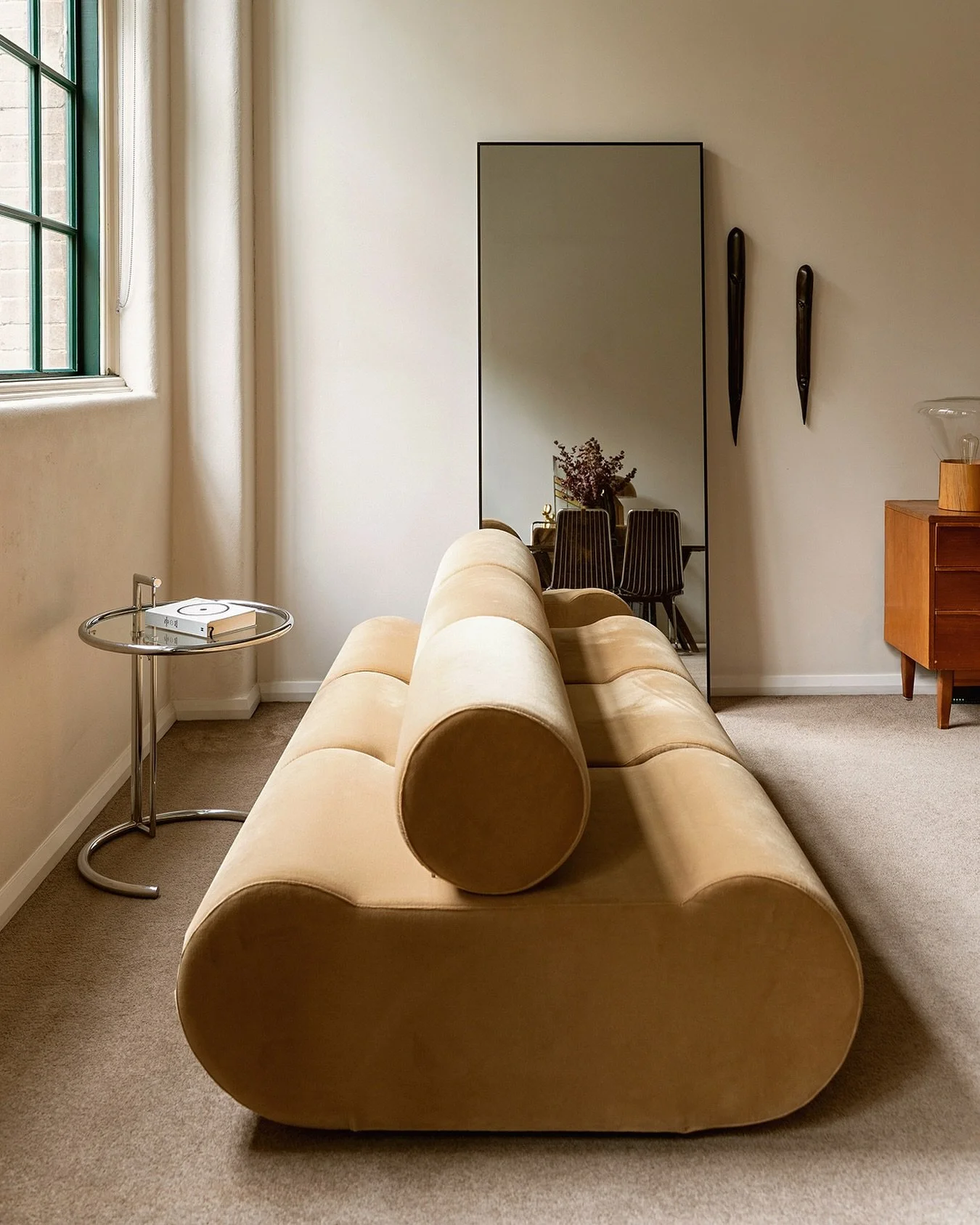 Every now and then, you find a space that feels like a character in itself - full of surprises and unexpected harmony. 
~ A dialogue between geometry and comfort 
~ objects that speak as much as the space around them 
📷 by me - where the architect